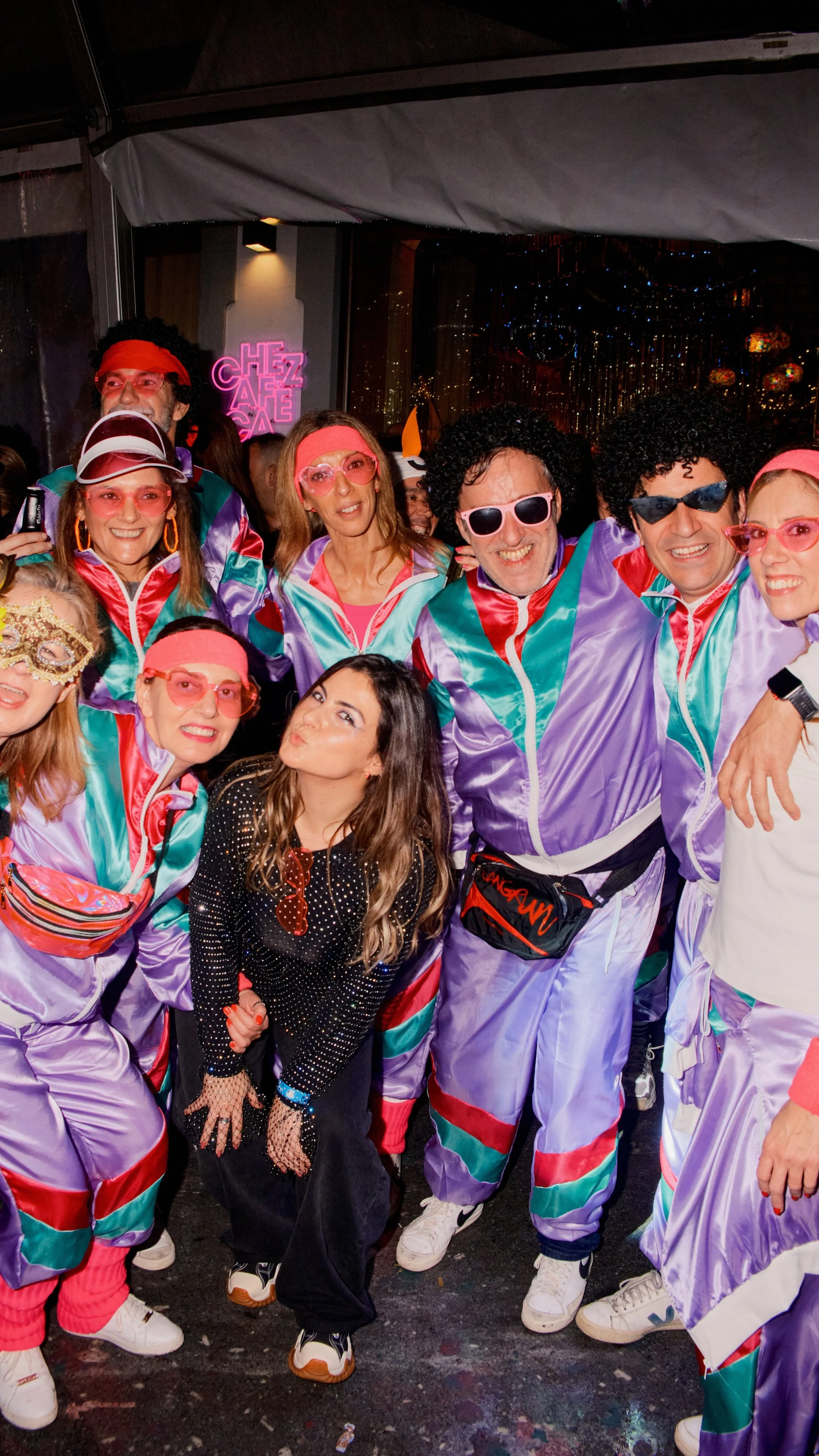 CHEZ CAFE, COCKTAIL BAR - CARNAVAL 26.