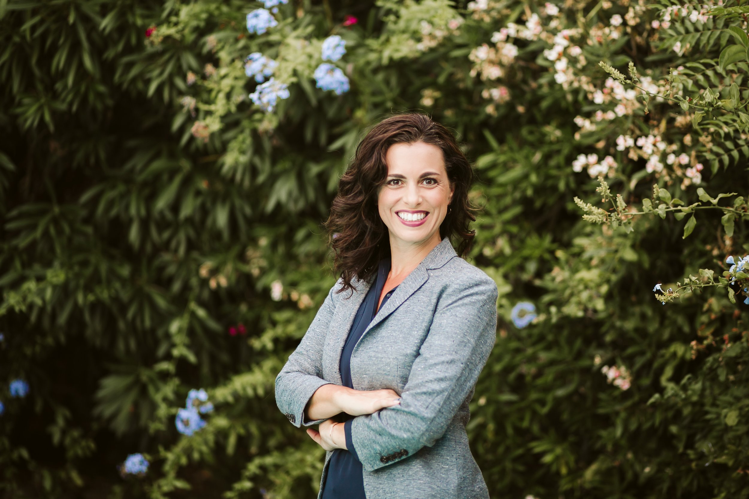 Polished corporate headshots, personality, beautiful, business owners. Corporate headshots professional. Granite Bay, Roseville, Lincoln, Rocklin, Auburn, Folsom, Sacramento.