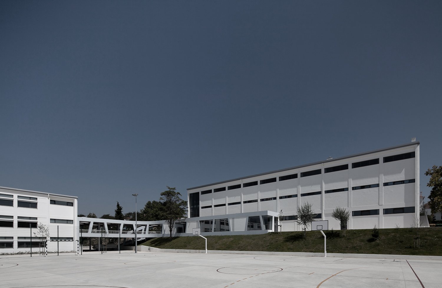 RAFAEL BORDALO PINHEIRO SECONDARY SCHOOL ESRBP 11