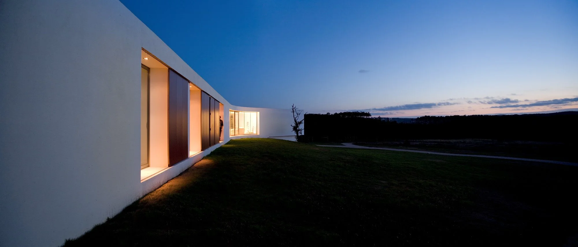 Y HOUSE 10
