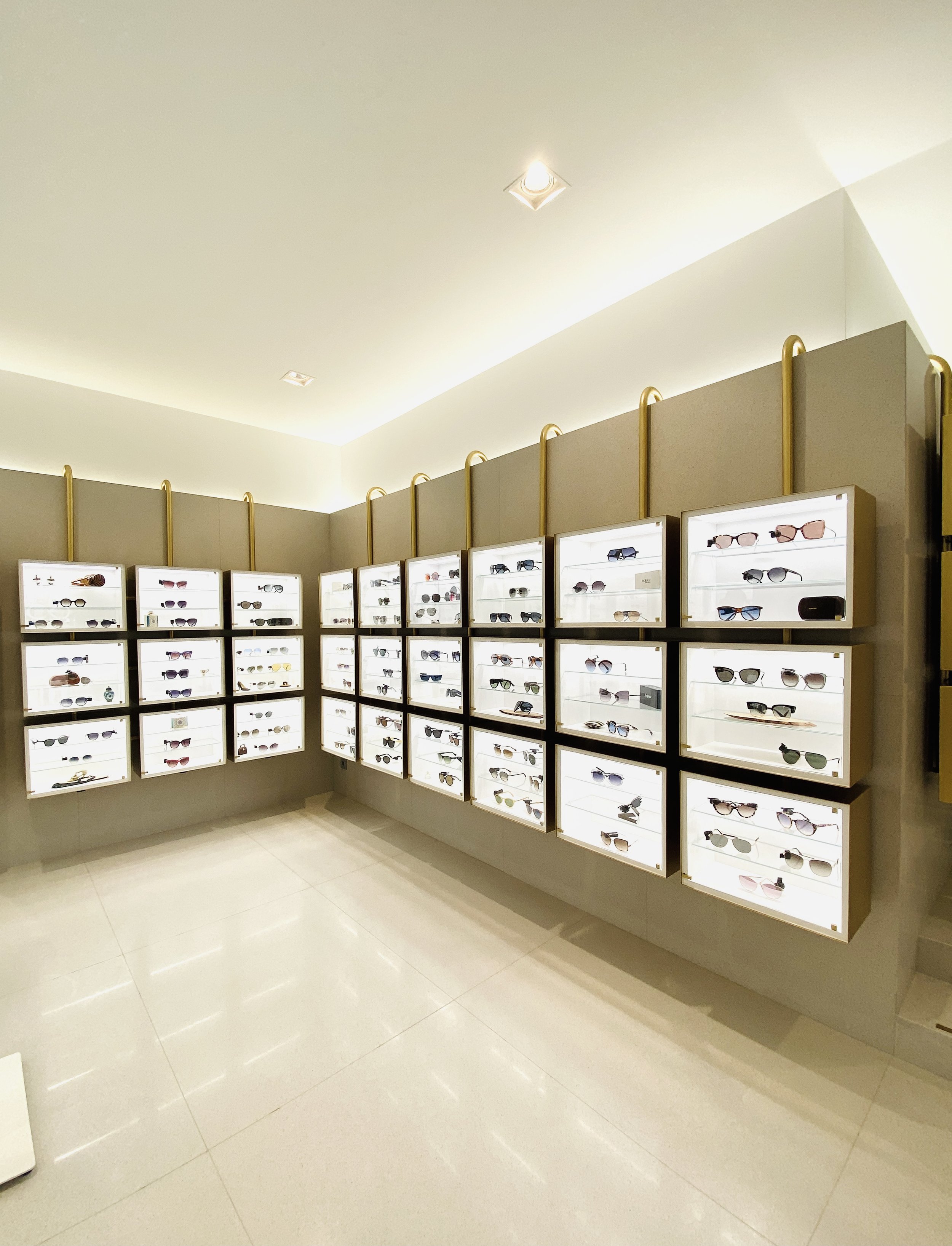 OCULISTA AVENIDAS OPTICAL STORE IN AVENIDA 5 DE OUTUBRO