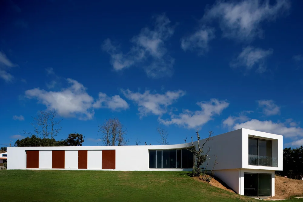 Y HOUSE
