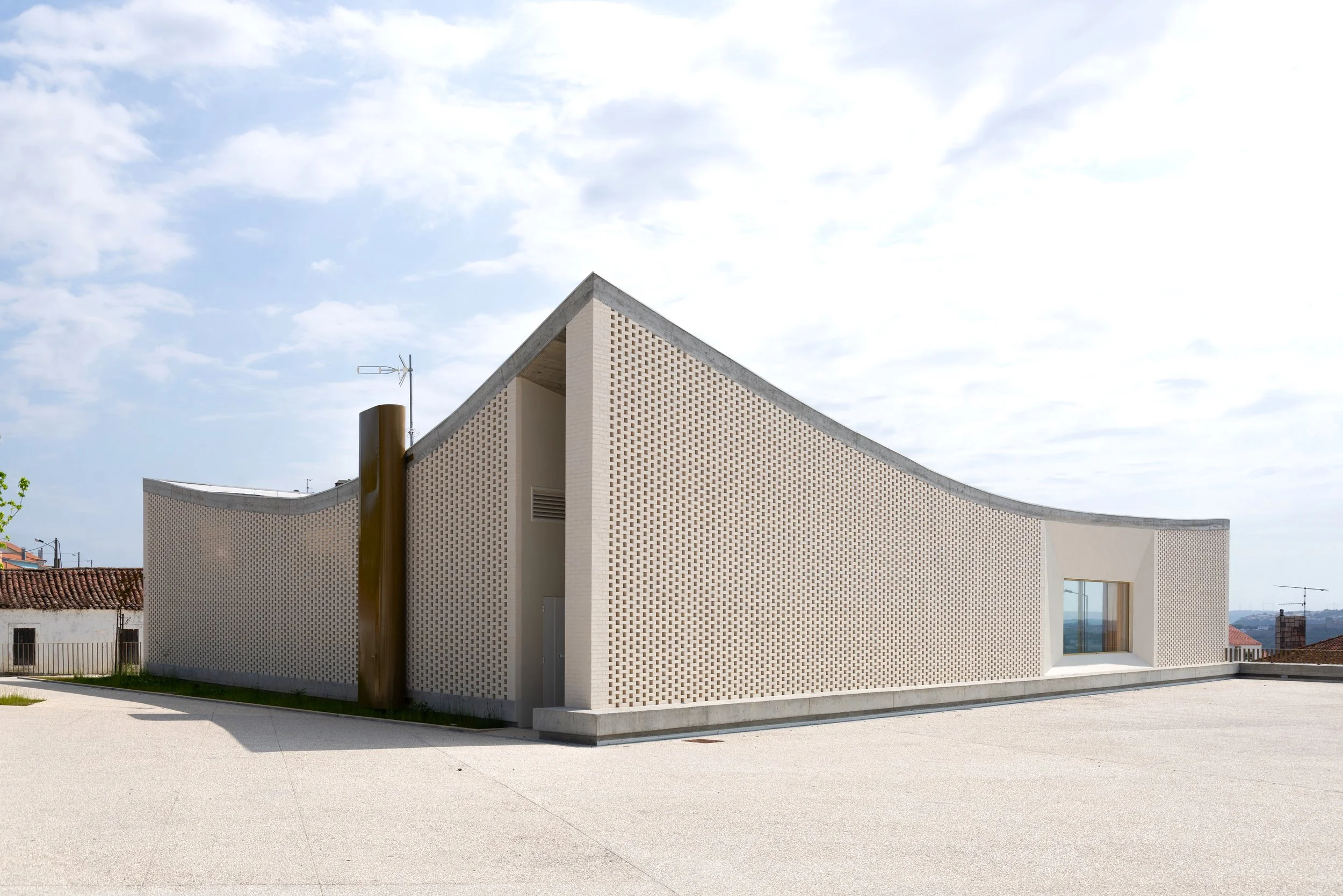 CULTURAL CENTRE IN GAEIRAS 15