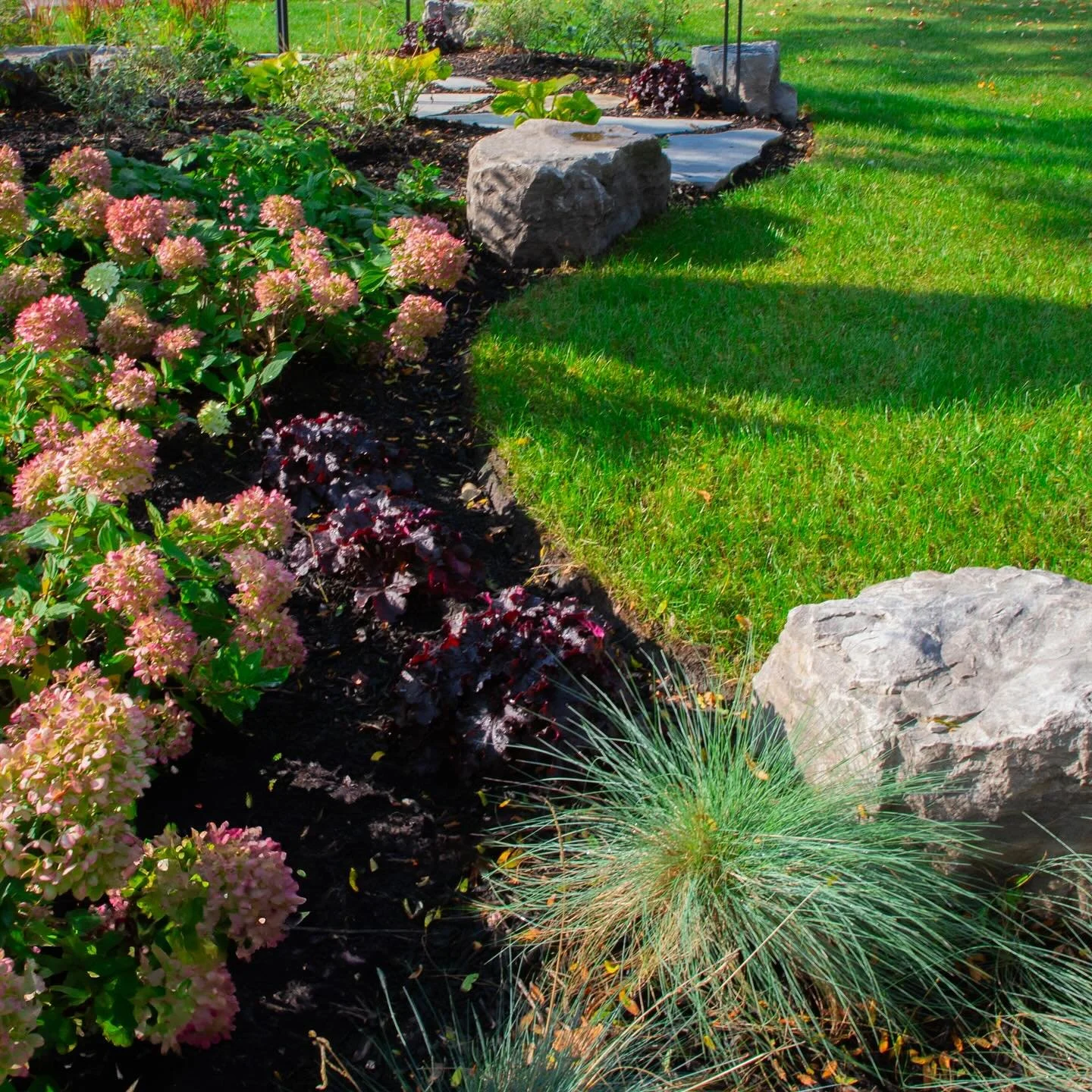 SPRING. IS. HERE.

You know what that means&hellip; It&rsquo;s time to refresh your yard and make it bloom!

🌷✨🌸🌱

#HollanderLandscaping #OutdoorLiving #Spring #Toronto #Landscaping #NewSeasonNewYard #DesignBuild #GardenGoals