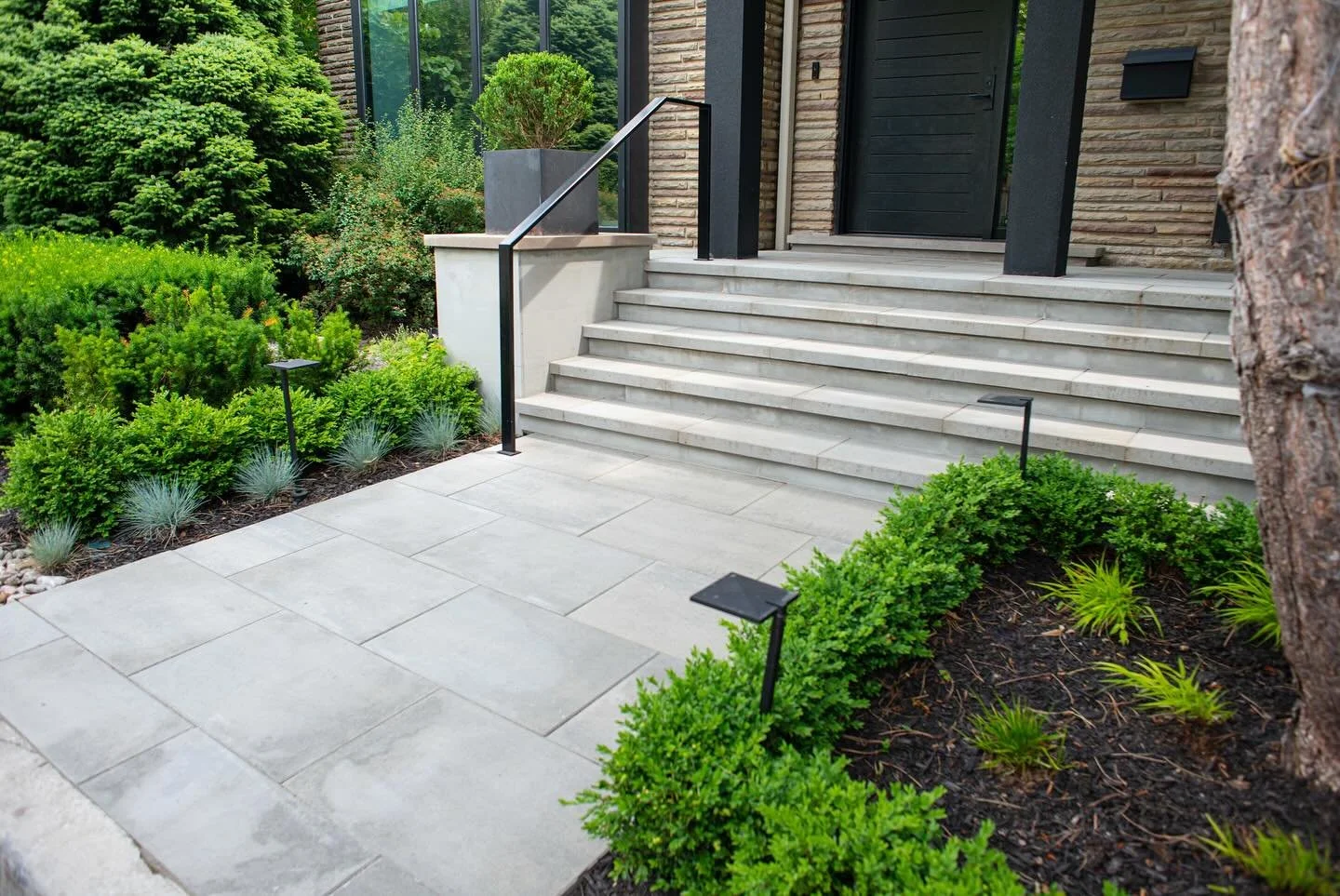 Embrace fall with a beautifully landscaped yard! 🍂

We&rsquo;re still booking for the season&mdash;contact us to secure your fall landscape today! 

#HollanderLandscaping
&hellip;

#landscaping #landscapedesign #fall #outdoorliving #designbuild #tor