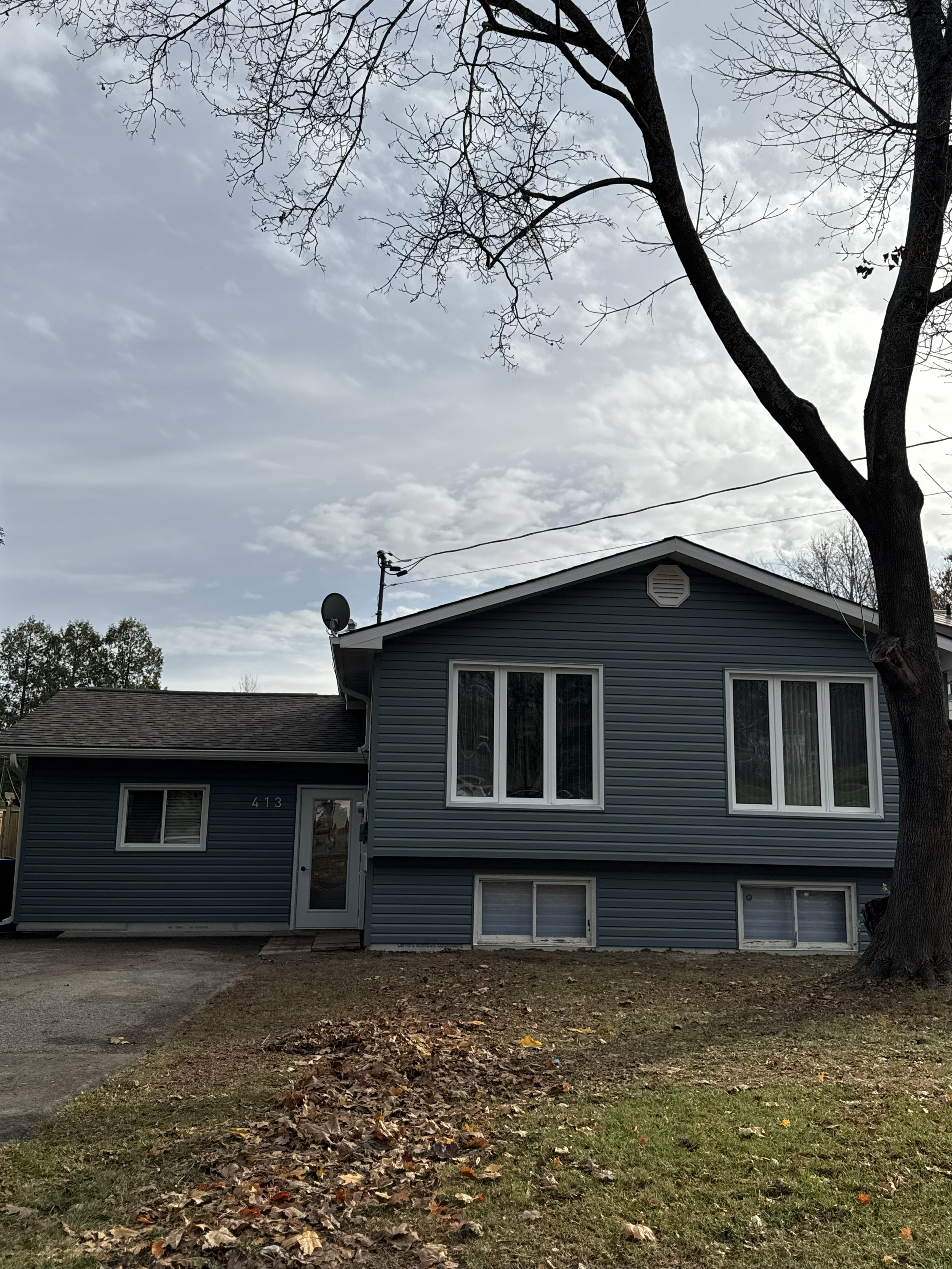 street view Vinyl siding install renovation Midland, ON