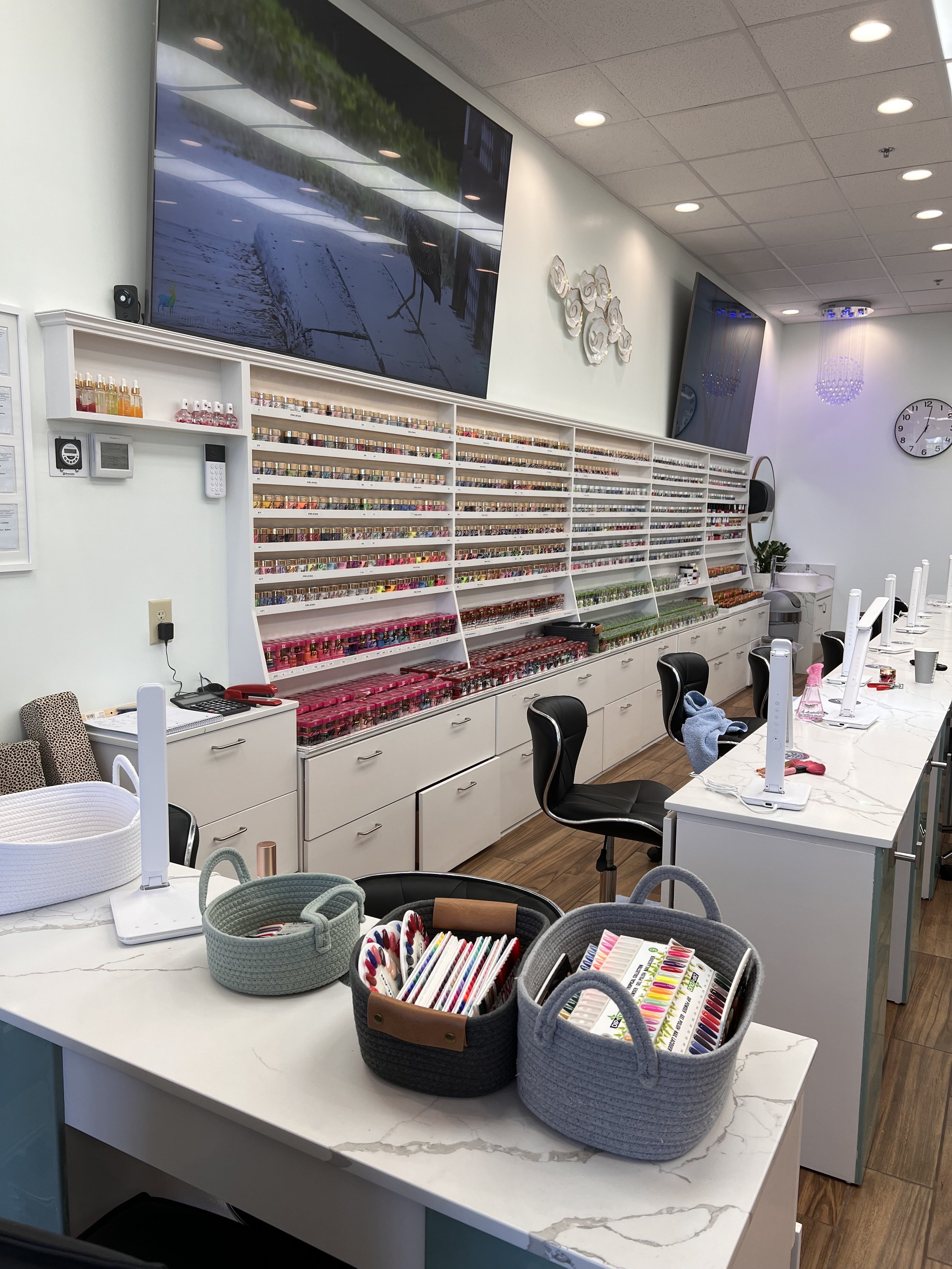 Manicure Station (2).JPG