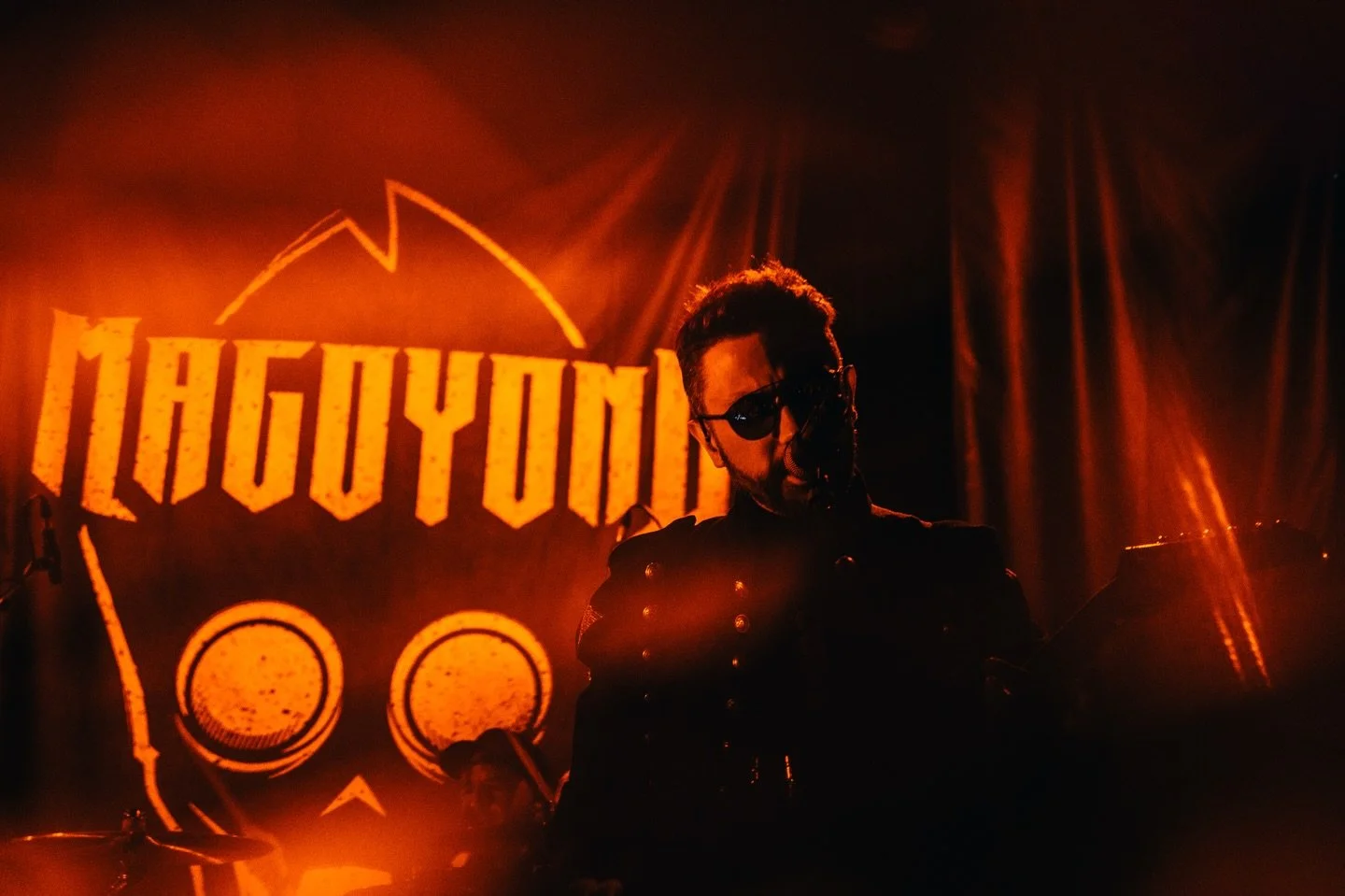 Magoyond en concert pour la pr&eacute;sentation du jeu @tavrns_takedown de @vr_studio_ldlc &agrave; @alhambraparis !!
Une soir&eacute;e incroyable, merci encore &agrave; VR Studio LDLC pour l&rsquo;opportunit&eacute; !
&bull;
&bull;
&bull;
&bull;
#co