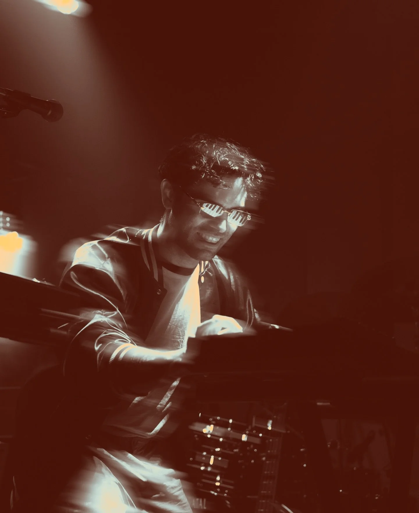 1&egrave;re s&eacute;rie pour @hudge.music en concert au @lesucrelyon !!
&bull;
&bull;
&bull;
&bull;
#live #concert #edit #sonya7iv #showlive