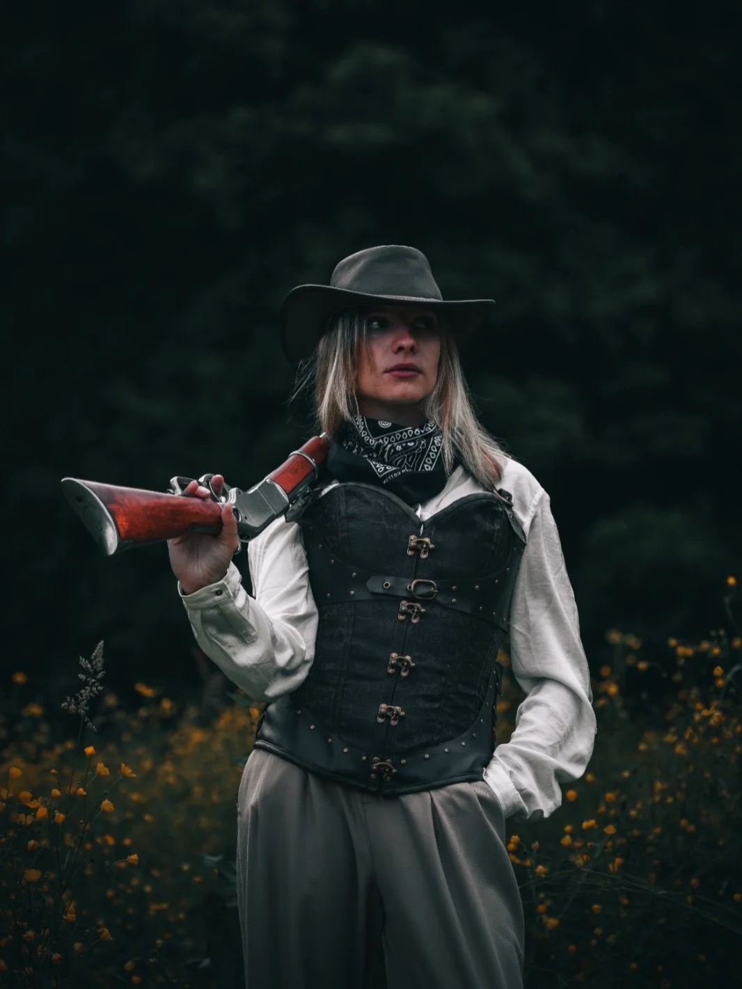 [ Fake Weapons ]

When Far West and my camera meet my beautiful girlfriend 🤠
