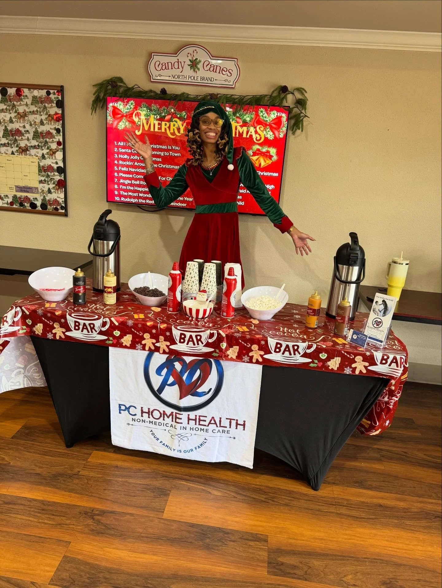 🎄☕ Elf-approved &amp; full of cheer!

We had the sweetest time spreading holiday warmth with a Hot Cocoa Bar at The Traymore in Dallas ✨ 

From marshmallows to smiles, it was all about connection, community, and care&mdash;and yes, this elf was on d