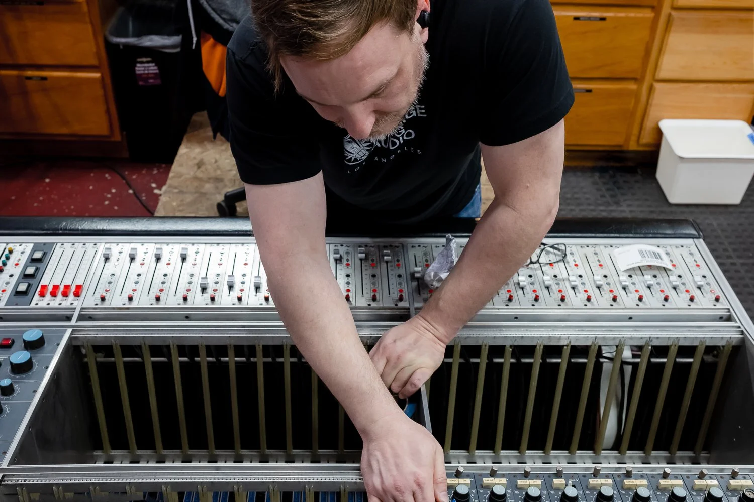 8058-console-5.jpg