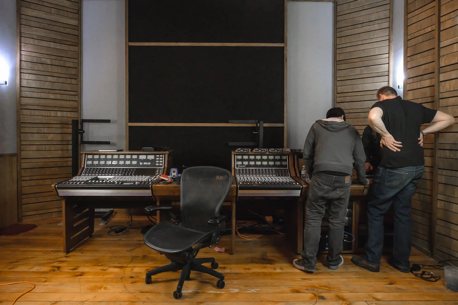 willis-sound-cedric-yee-ben-lorenz-at-desk.jpg