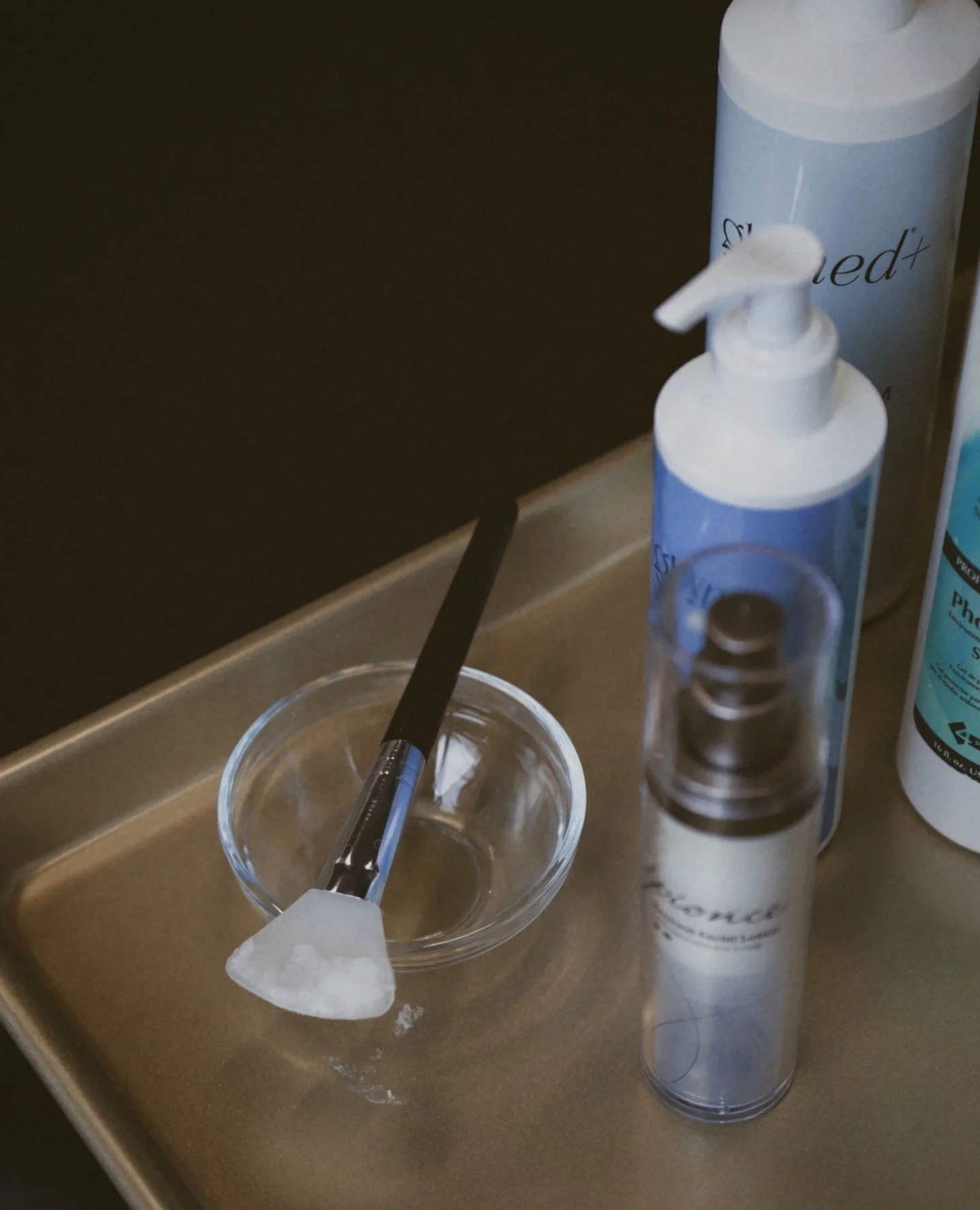Peel season is officially on 🍁✨⁠
⁠
If your skin&rsquo;s feeling dull, textured, or sun-stressed after summer - a chemical peel might be exactly what it needs.⁠
⁠
Peels work by gently exfoliating the top layers of your skin to smooth texture, fade su