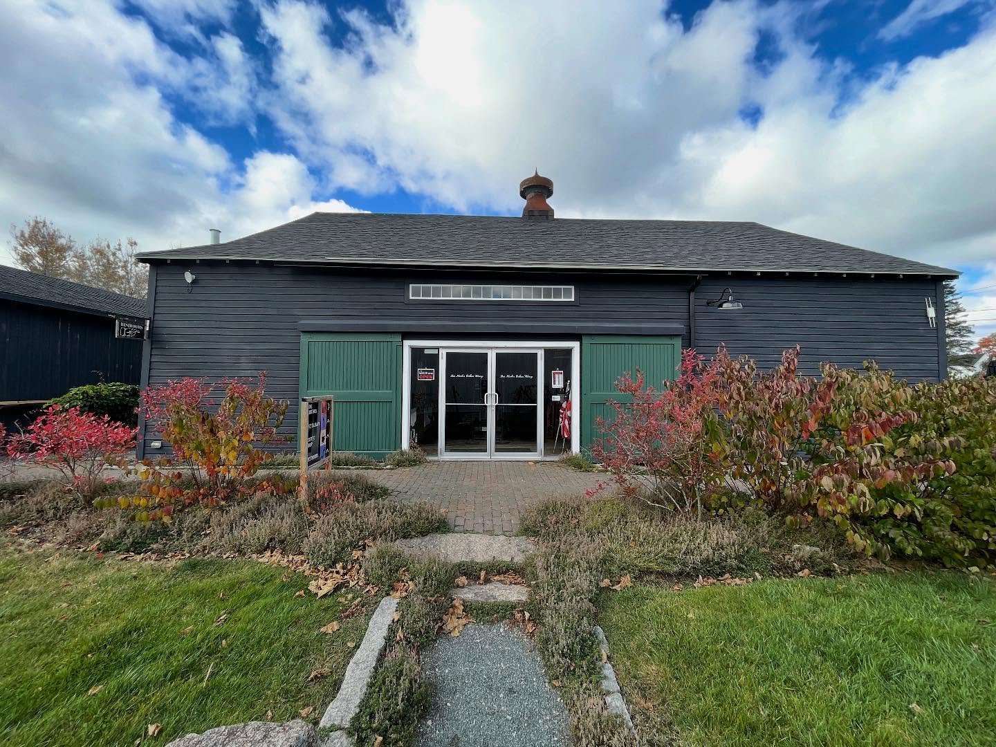 Last day of the 2025 season! See you in&hellip; January?? Stay tuned for more details concerning us opening this winter. 

#barharborwinery #mainewine #wine #winery #mainewinetrail #mainemade #2025 #closing #barharbor #acadianationalpark