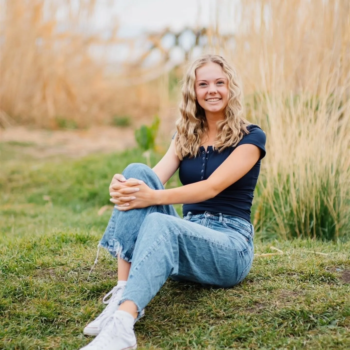 It's officially senior season, so let's talk about our senior sessions real quick.

We spend about an hour capturing your personality, your style, and all the little things that make you you. Outfit changes? Go for it! Bring all the looks you love an