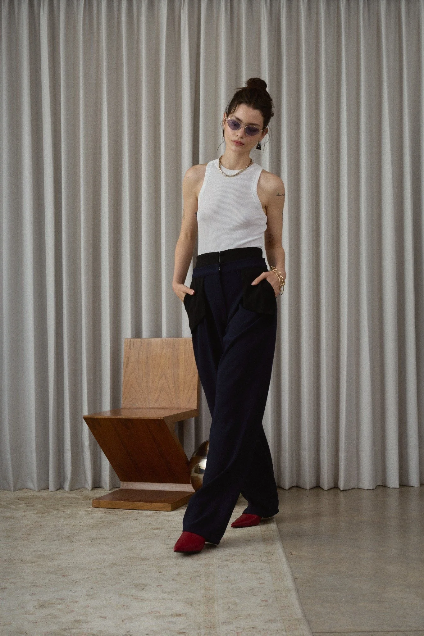 06_Double_Waistband_Pants_Navy_Black_Editorial.jpg