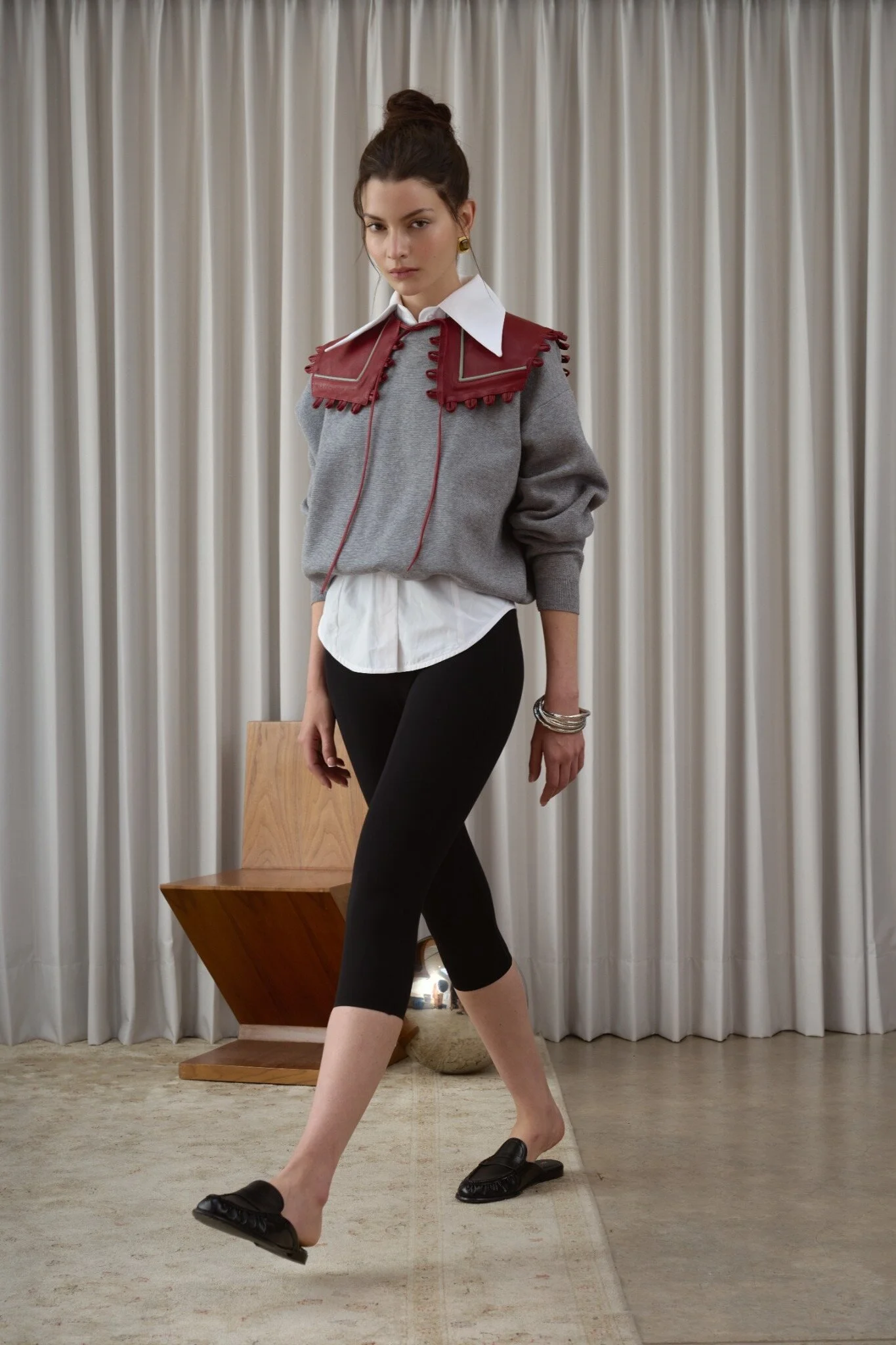 06_Leather_Collar_Red_Mint_Styling.jpg