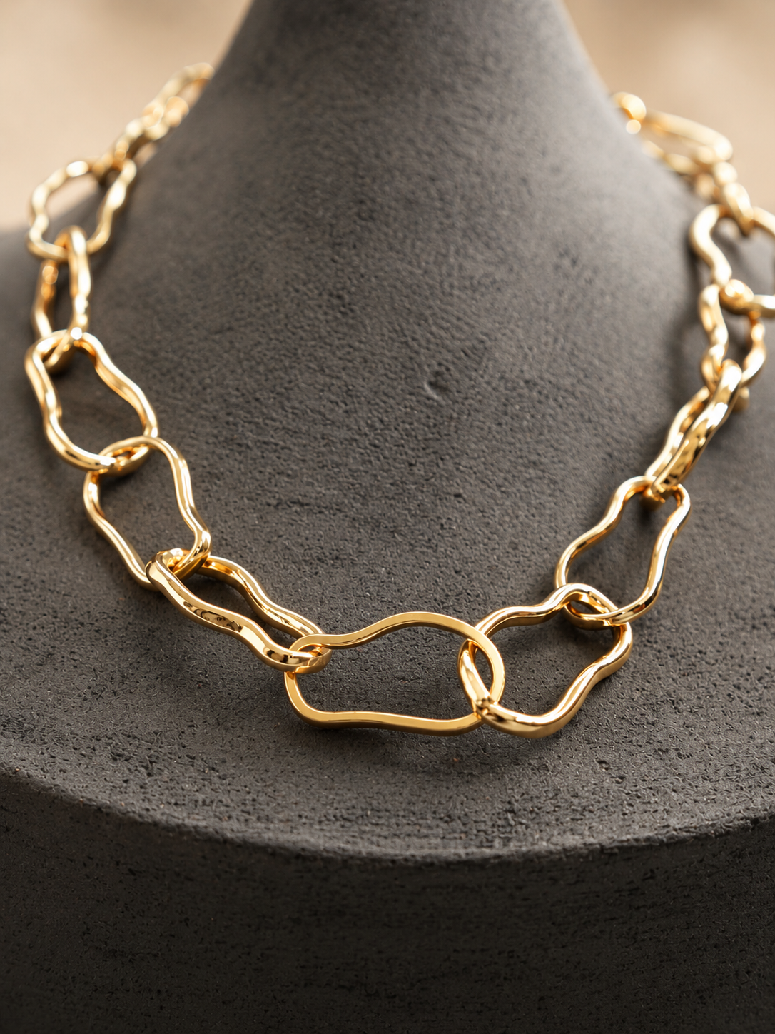 Collar No.8