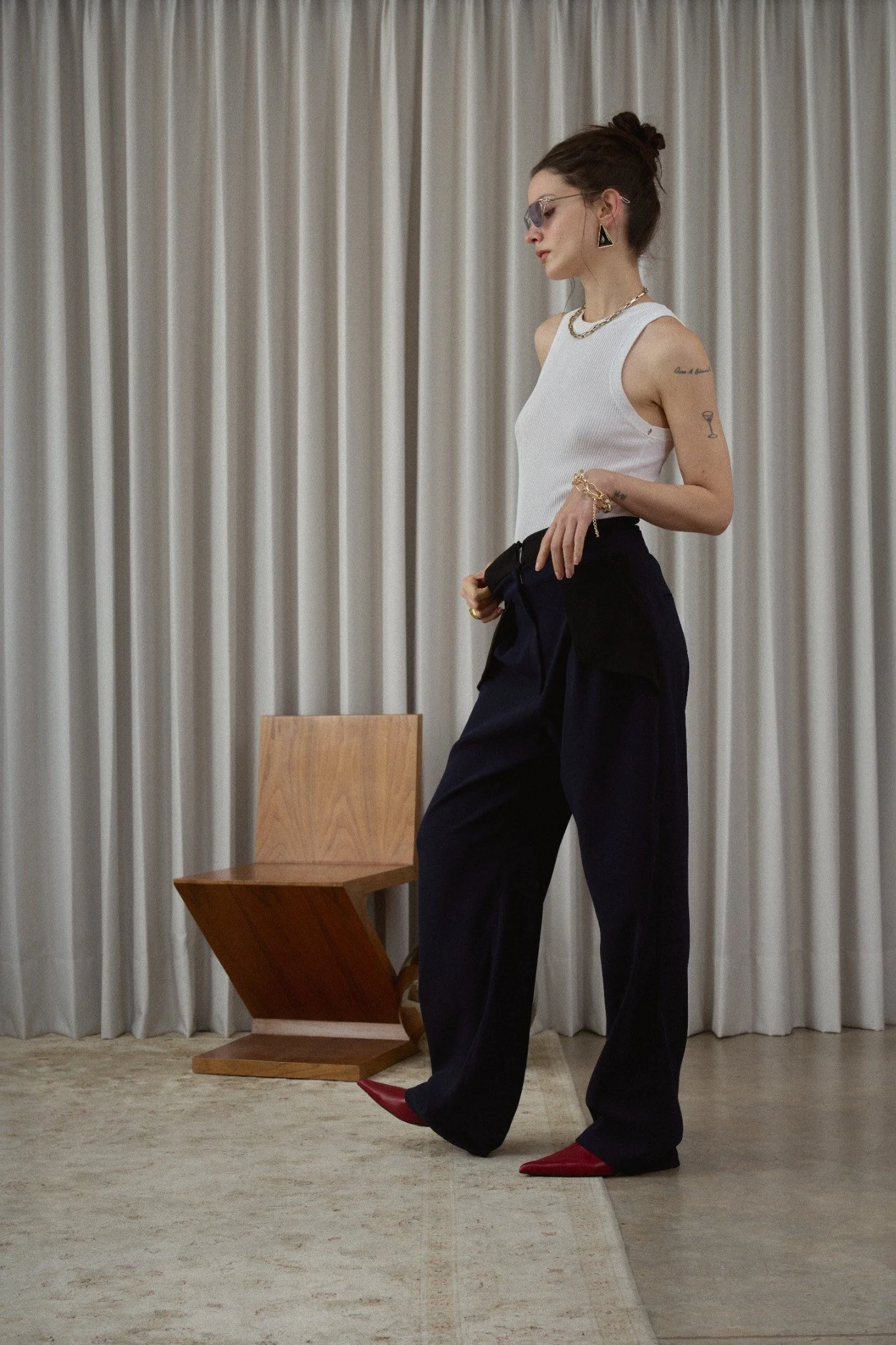 03_Double_Waistband_Pants_Navy_Black_Side.jpg