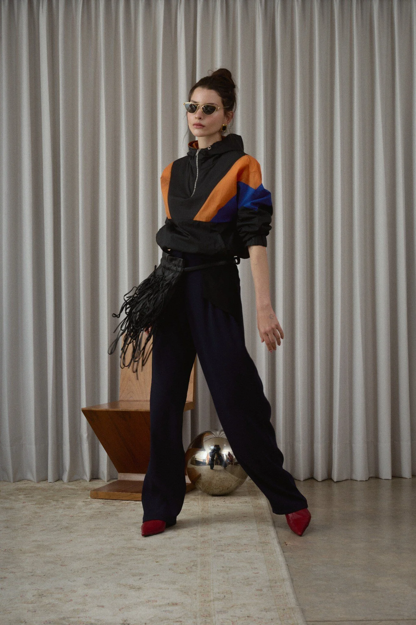 04_Morralito_Bag_Black_Styling_02.jpg