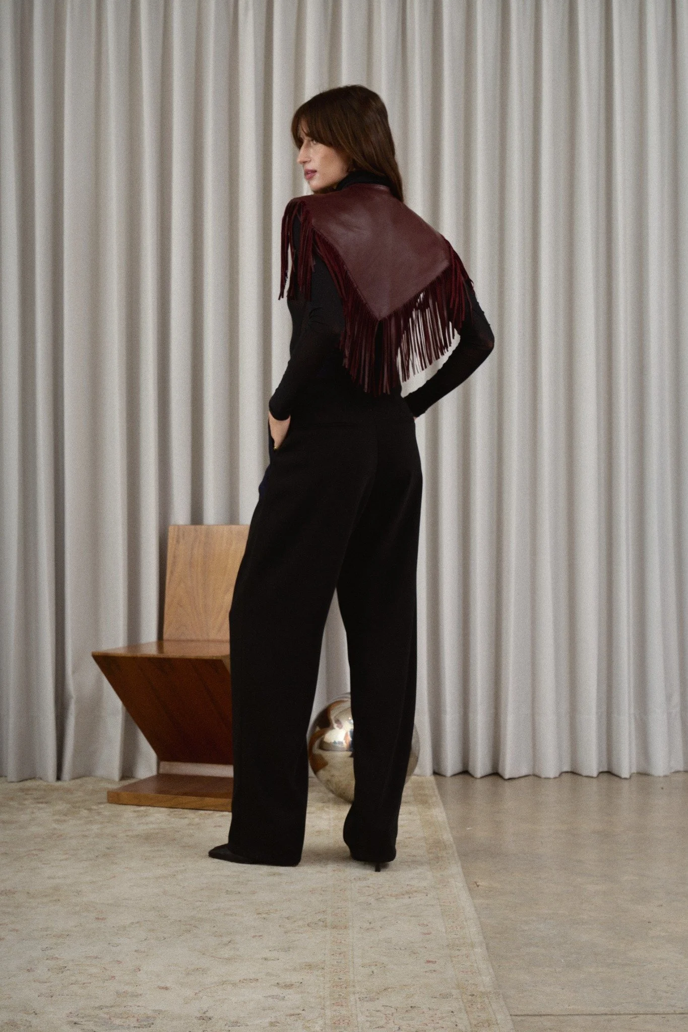 04_Mini_Leather_Cape_Red_Wine_Back.jpg