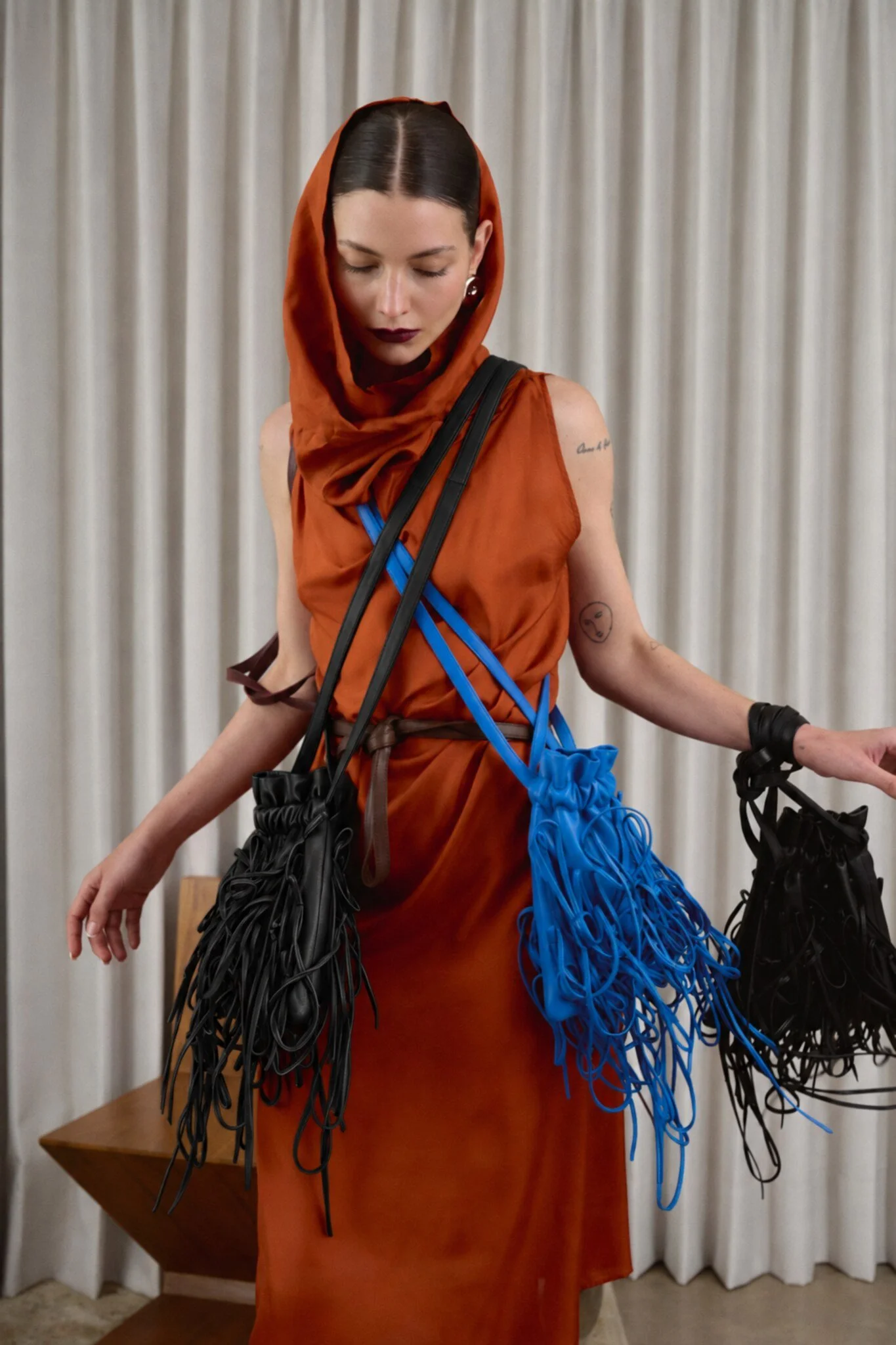 02_Morralito_Bag_Black_Editorial.jpg