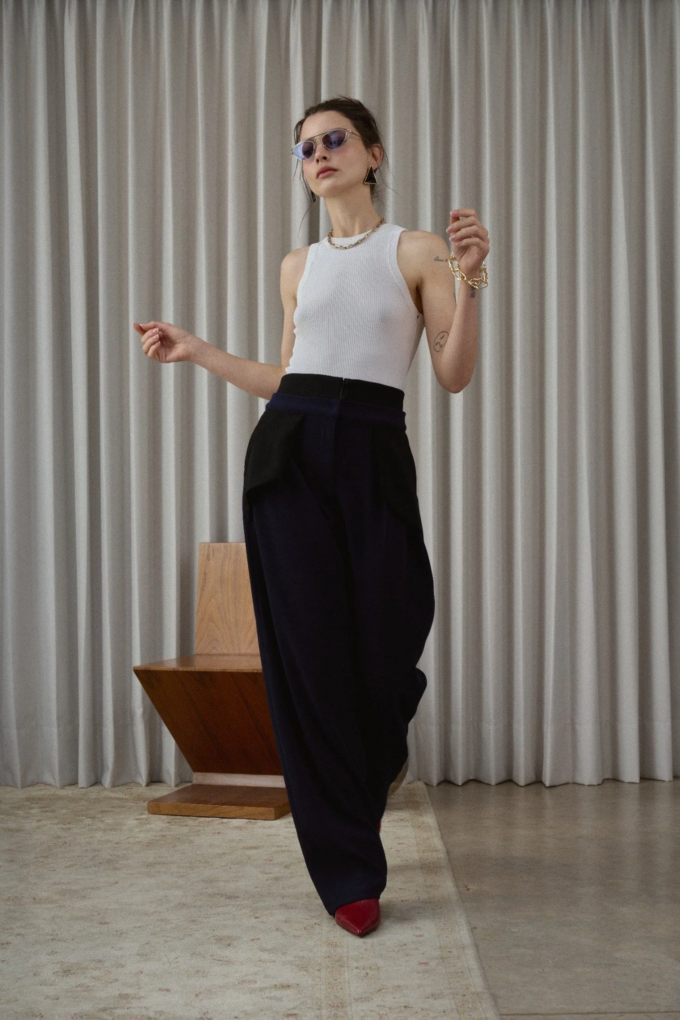 02_Double_Waistband_Pants_Navy_Black_Front.jpg