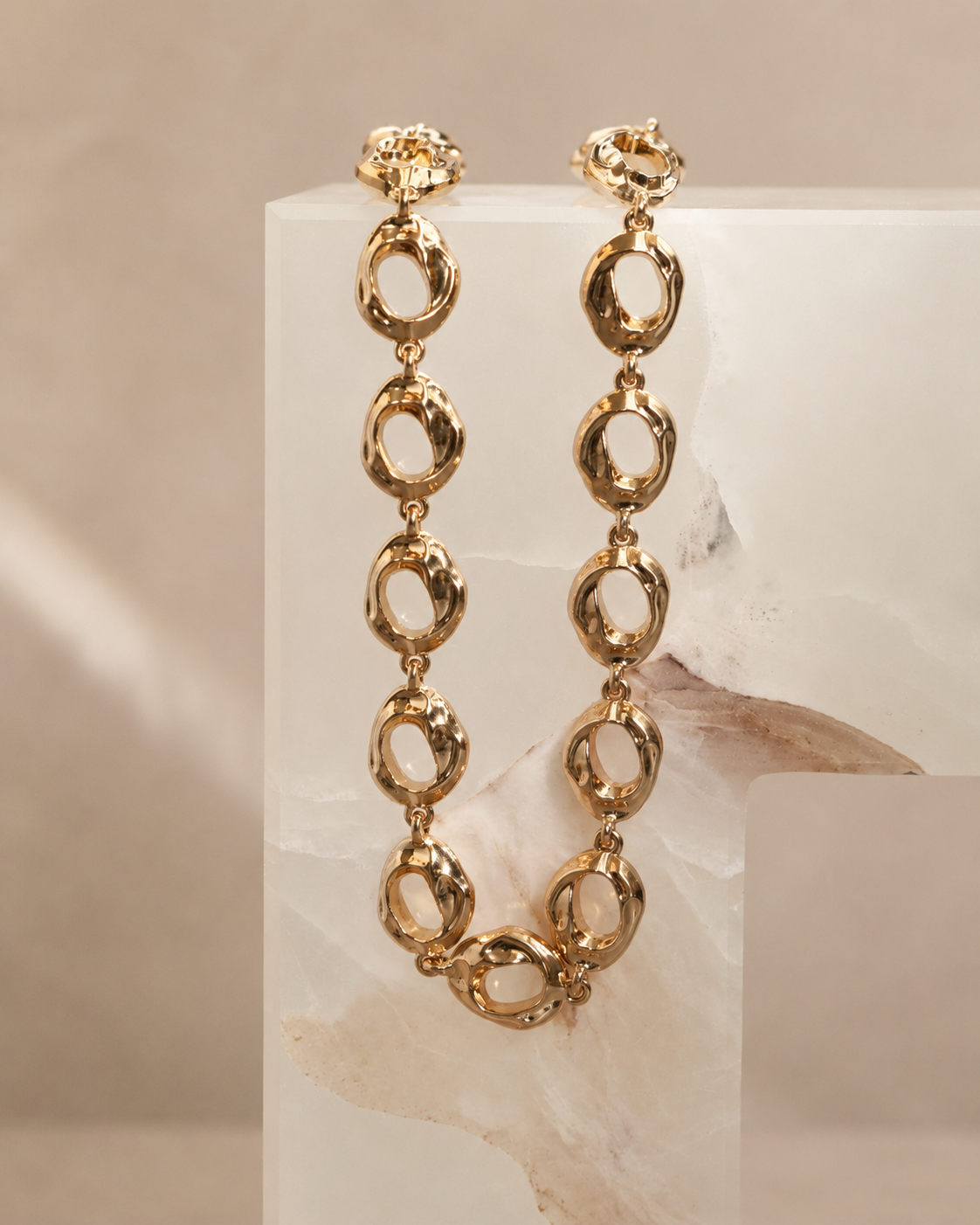 Collar No.17