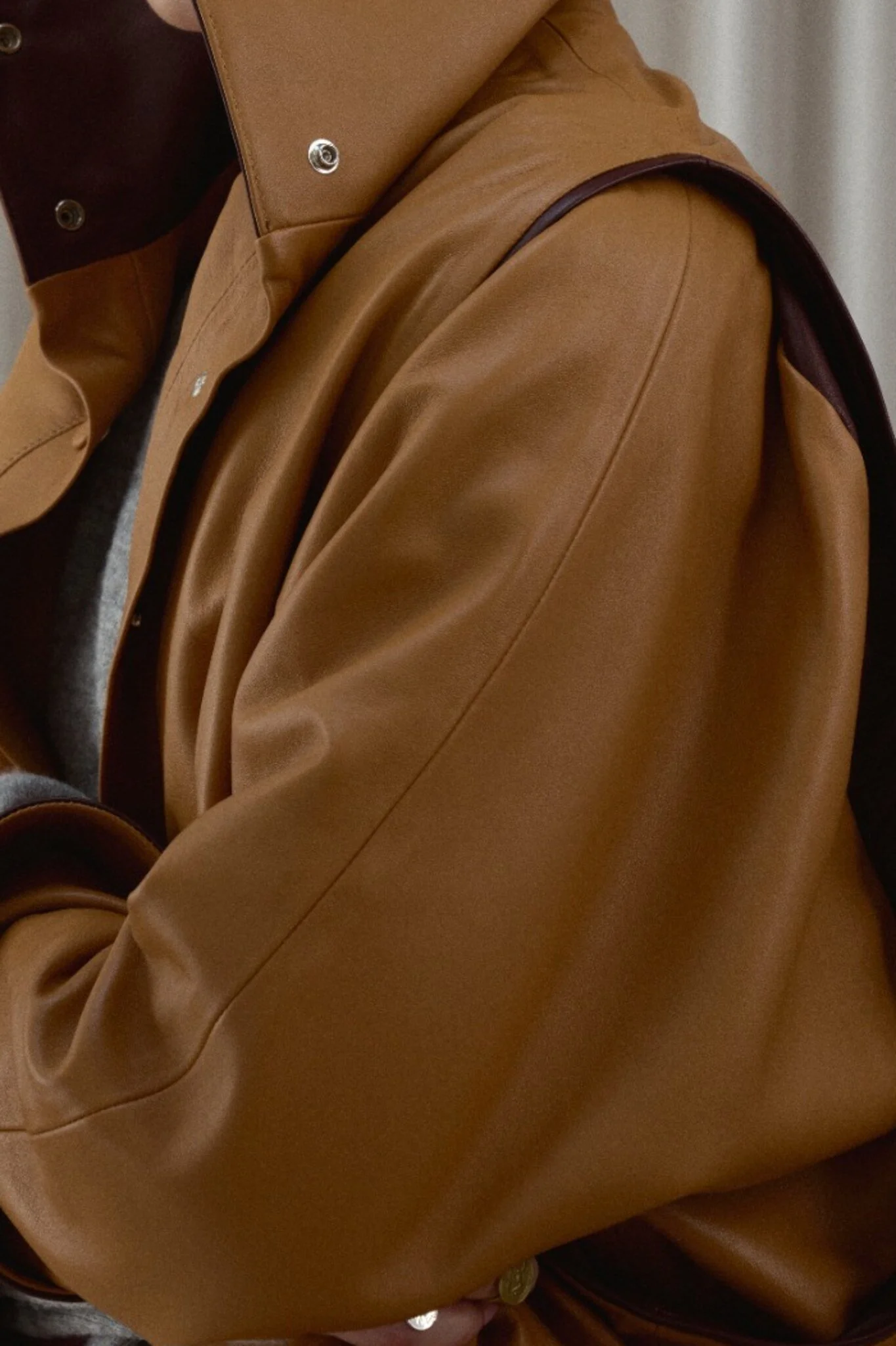 Carol_Bomber_Maple_Brown_Red_Wine_Detail.jpg
