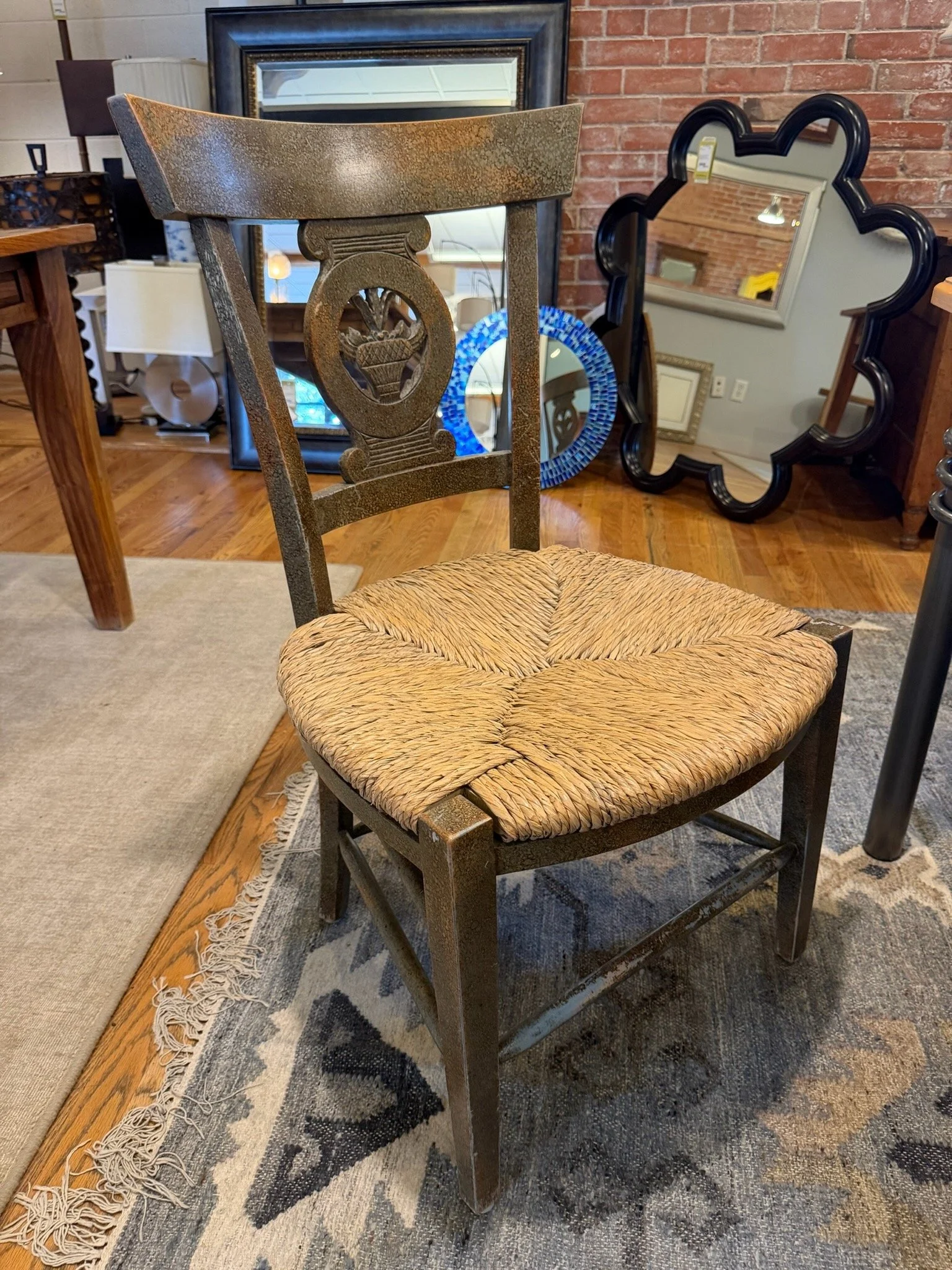 Dining chair.jpeg