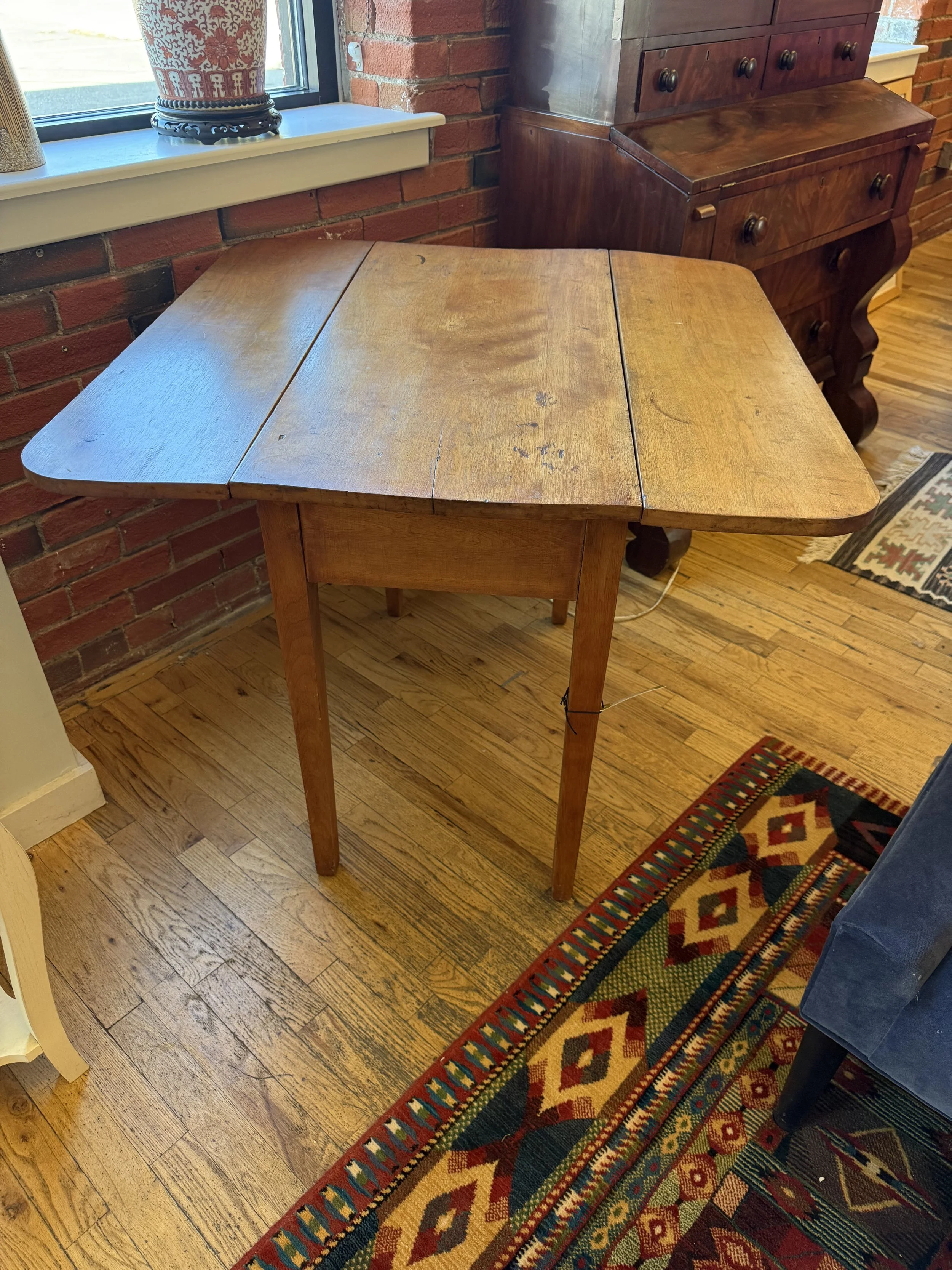 Primitive antique wooden drop leaf table 3'x3' 