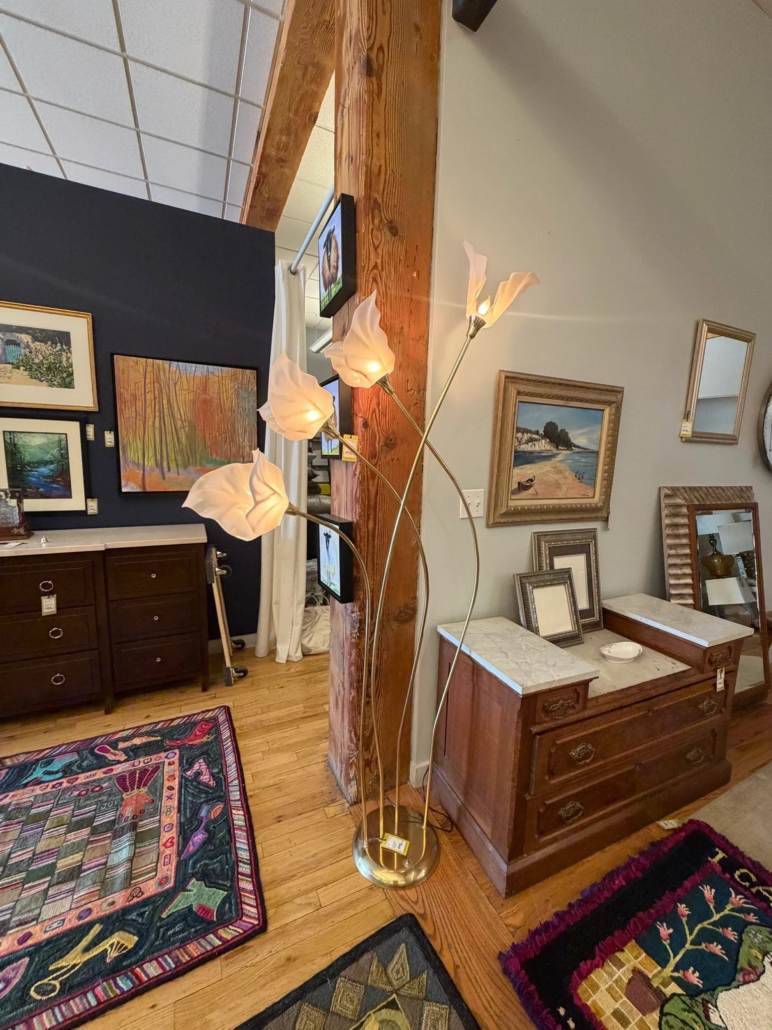 Floor lamp leaves.jpeg