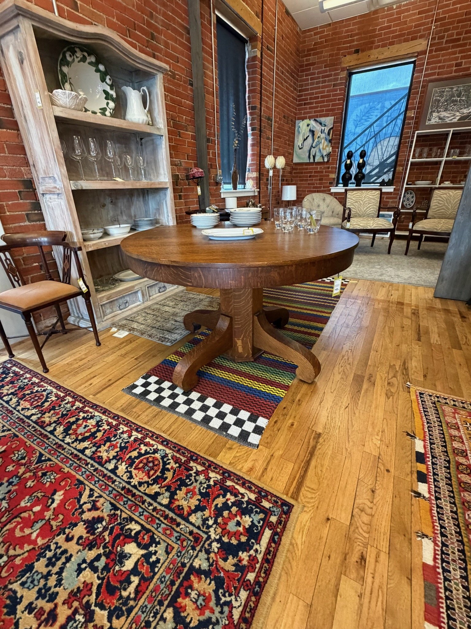Round dining table, quarter-sawn oak.jpeg