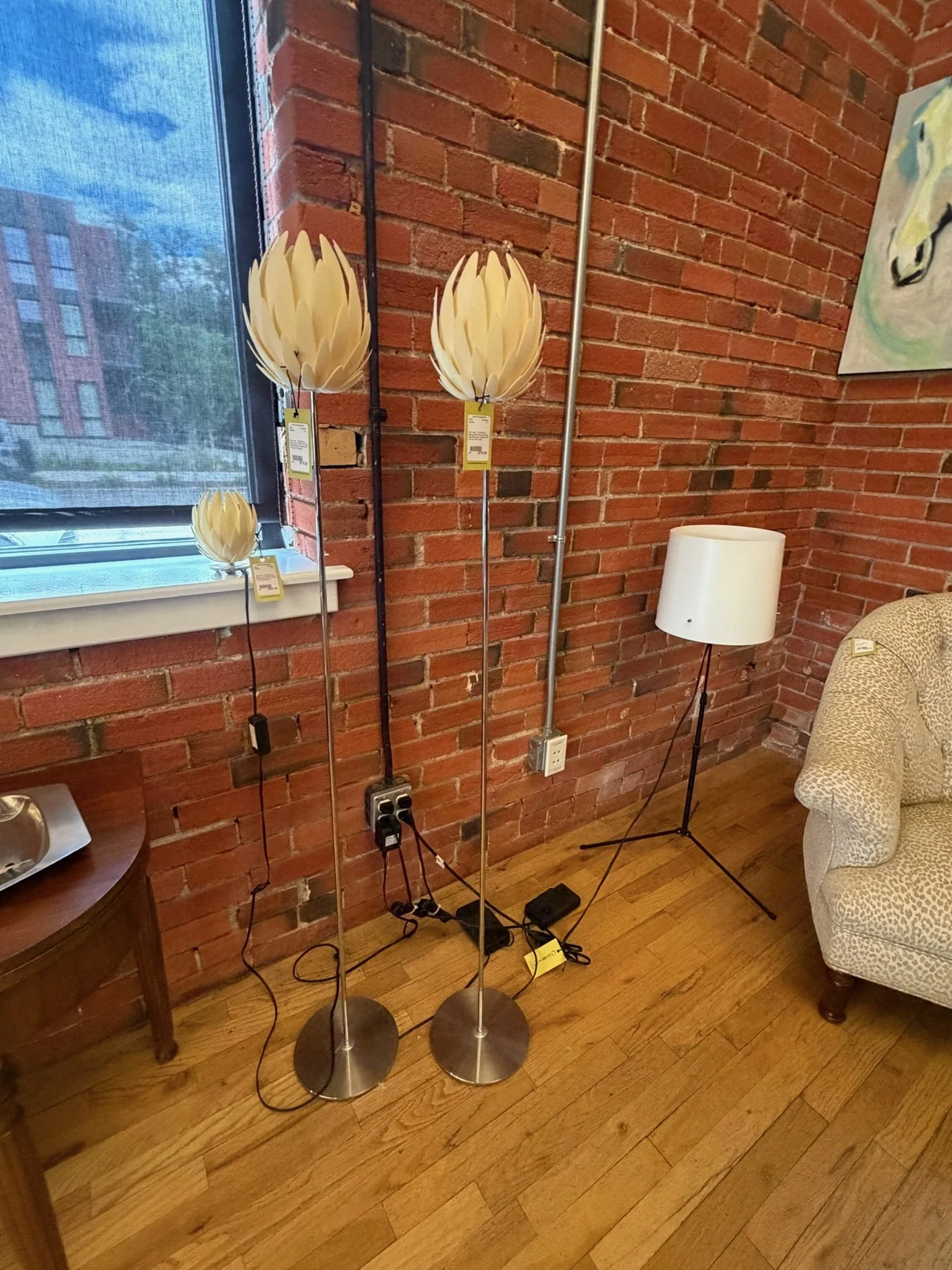 Floor lamp.jpeg