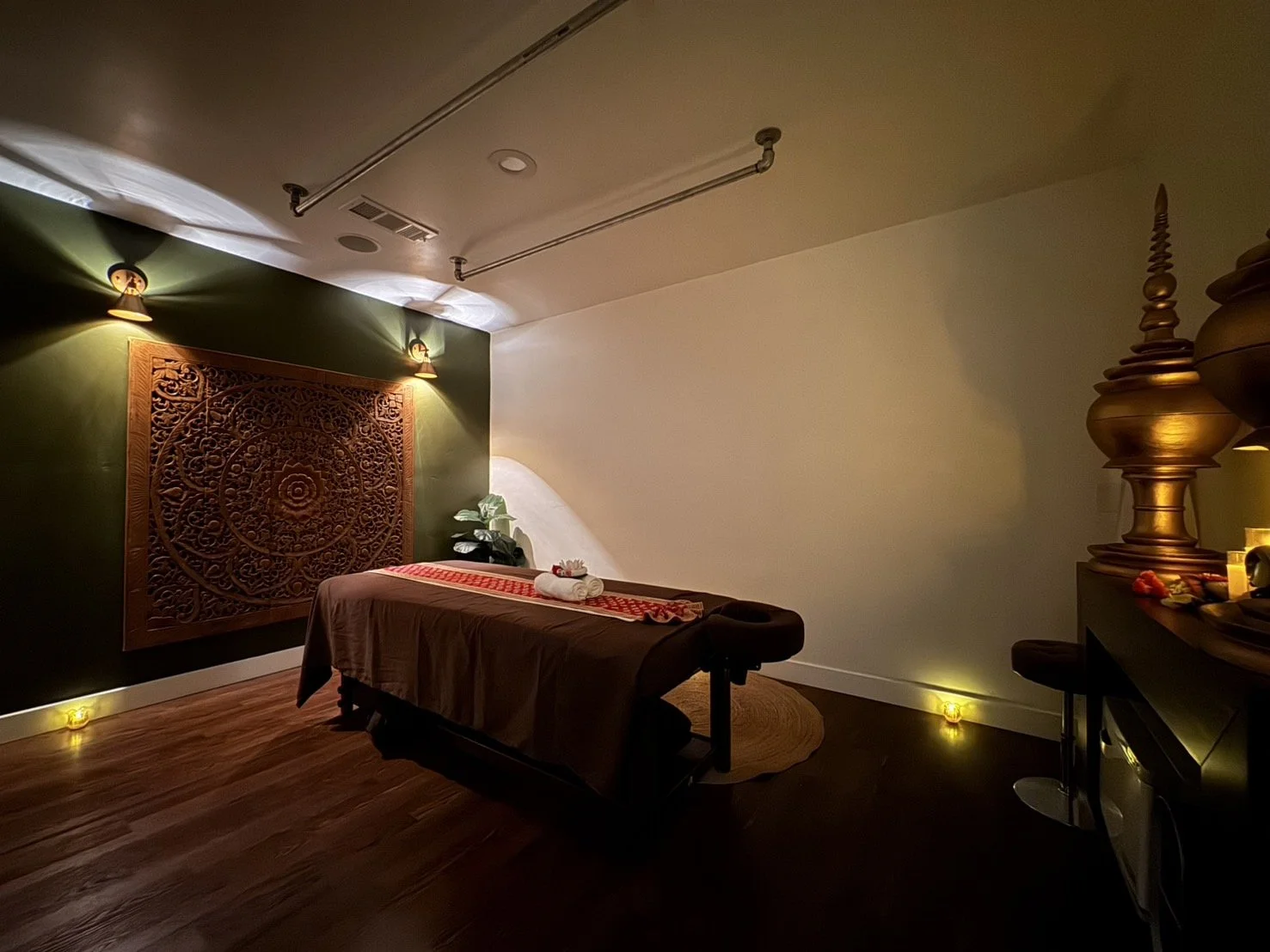 Relax in our private single massage room at The Grand Dara Thai Massage, San Diego. Enjoy authentic Thai massage in a calm, peaceful space designed for your ultimate comfort and rejuvenation.