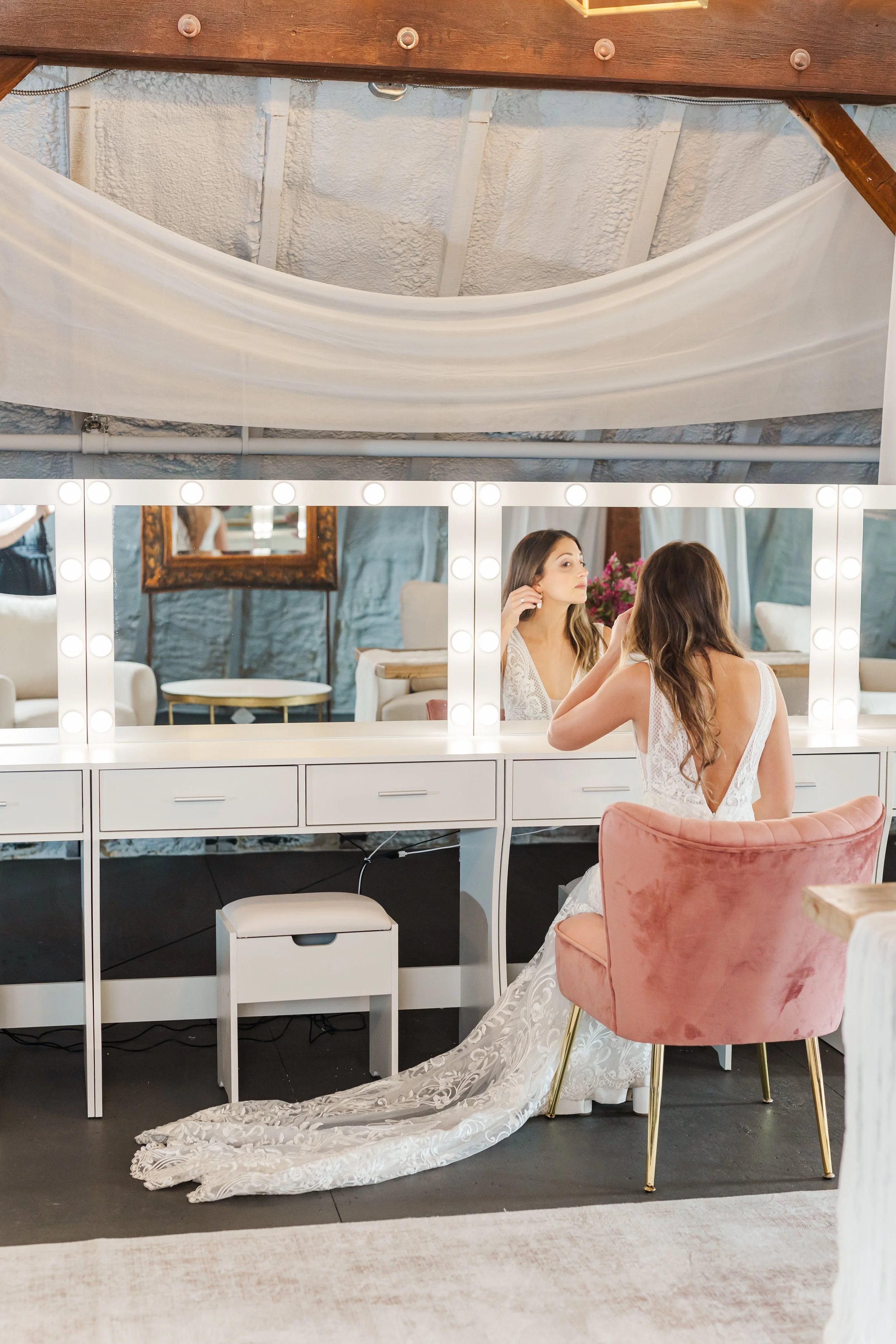 Defiance Hall Bridal Suite Vanity