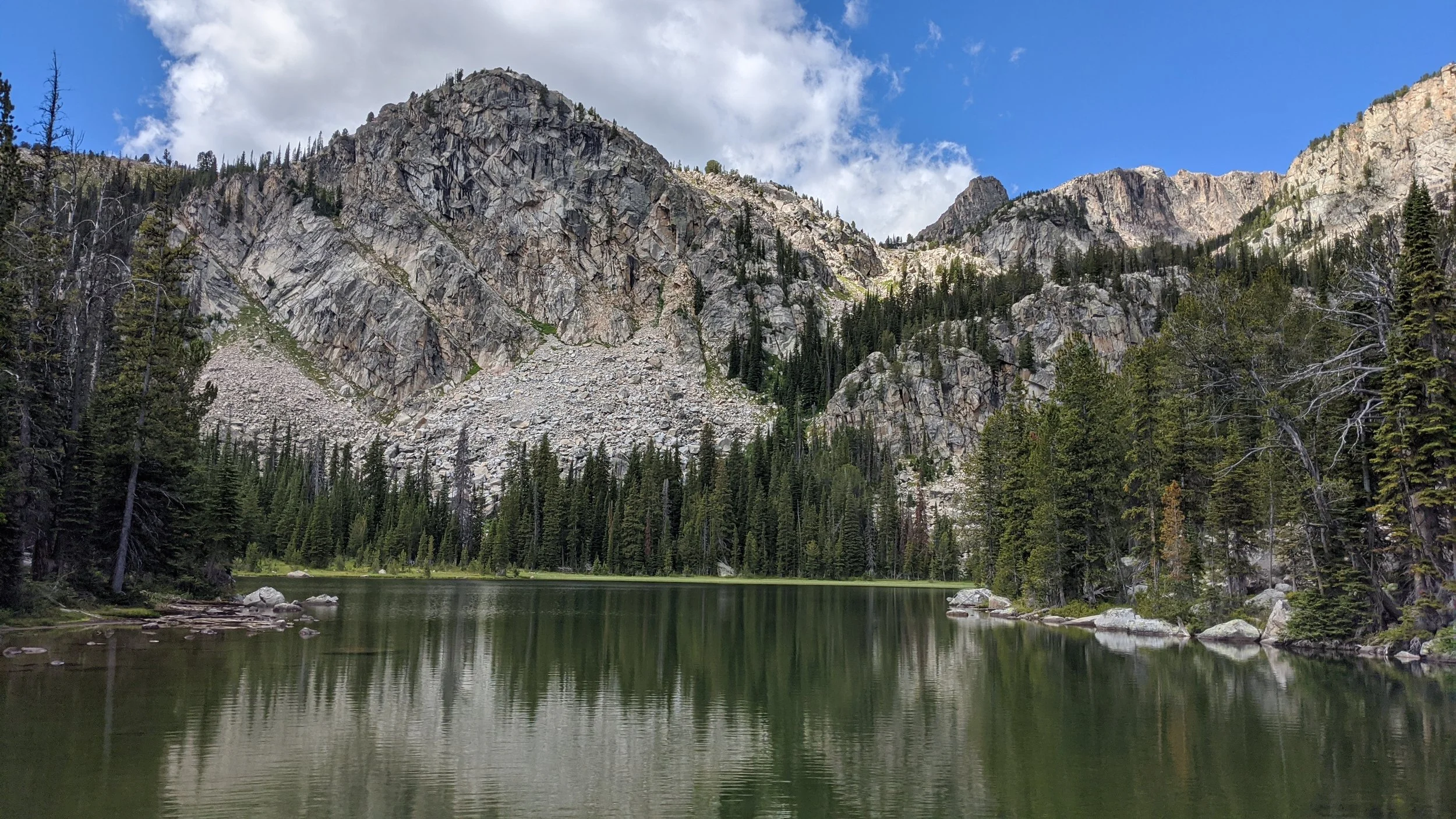 Cirque Lake