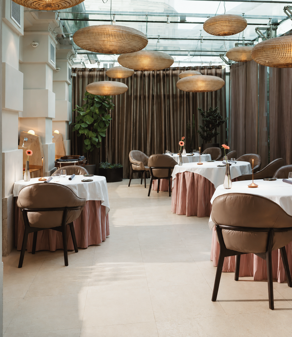 Refined dining room at Silvio Nickol Gourmet Restaurant in Vienna