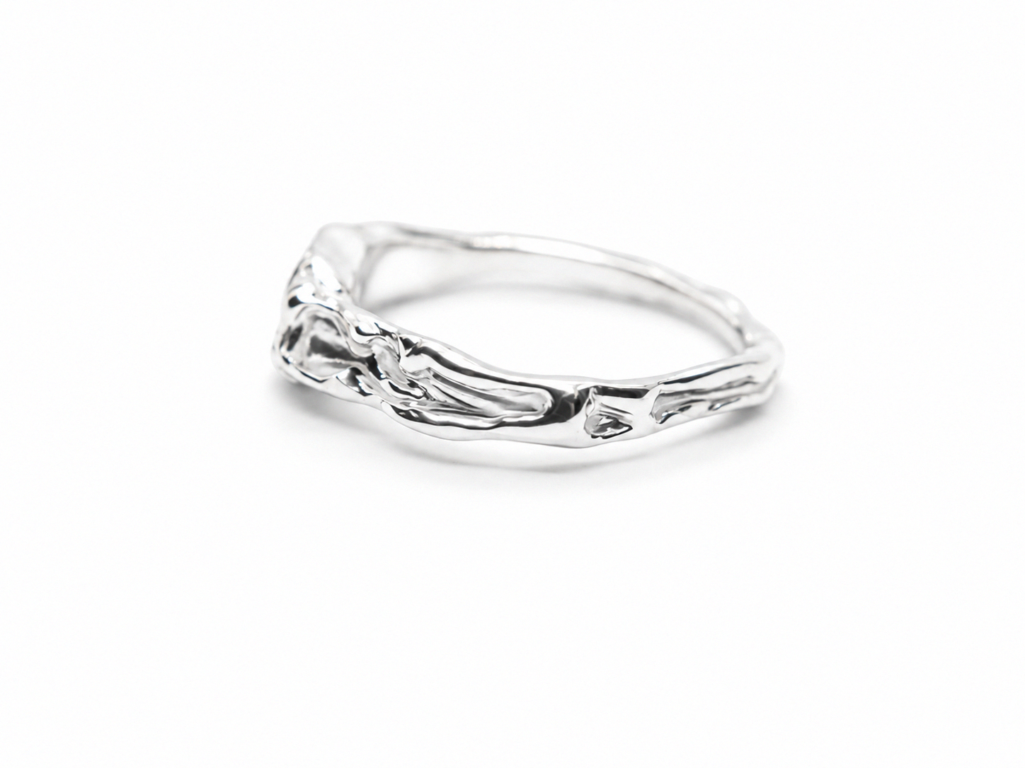 silver-thin-wavy-textured-band-ring.png