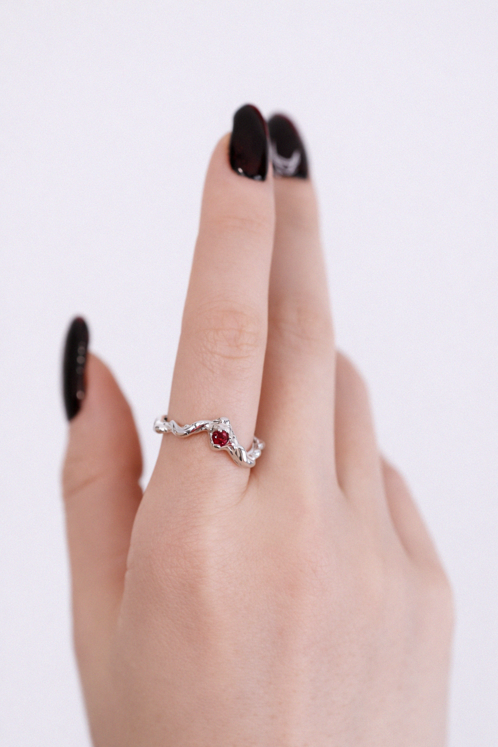 Sterling Silver Ring with Round Cut Rhodolite Garnet | Size 7 1/2