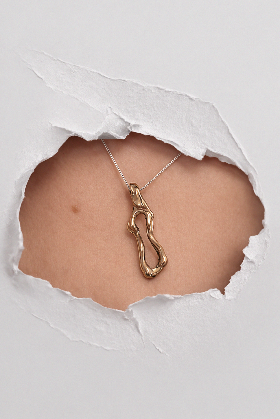 Tide Frame | Yellow Bronze Pendant