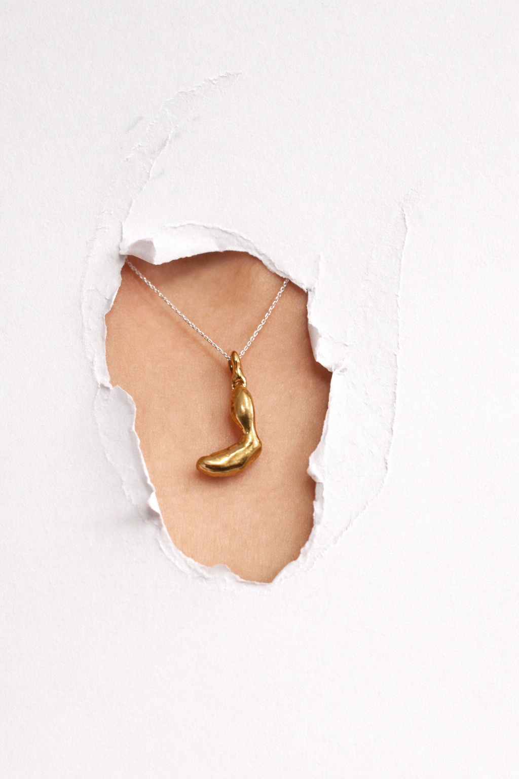 Bent Line | Yellow Bronze Pendant