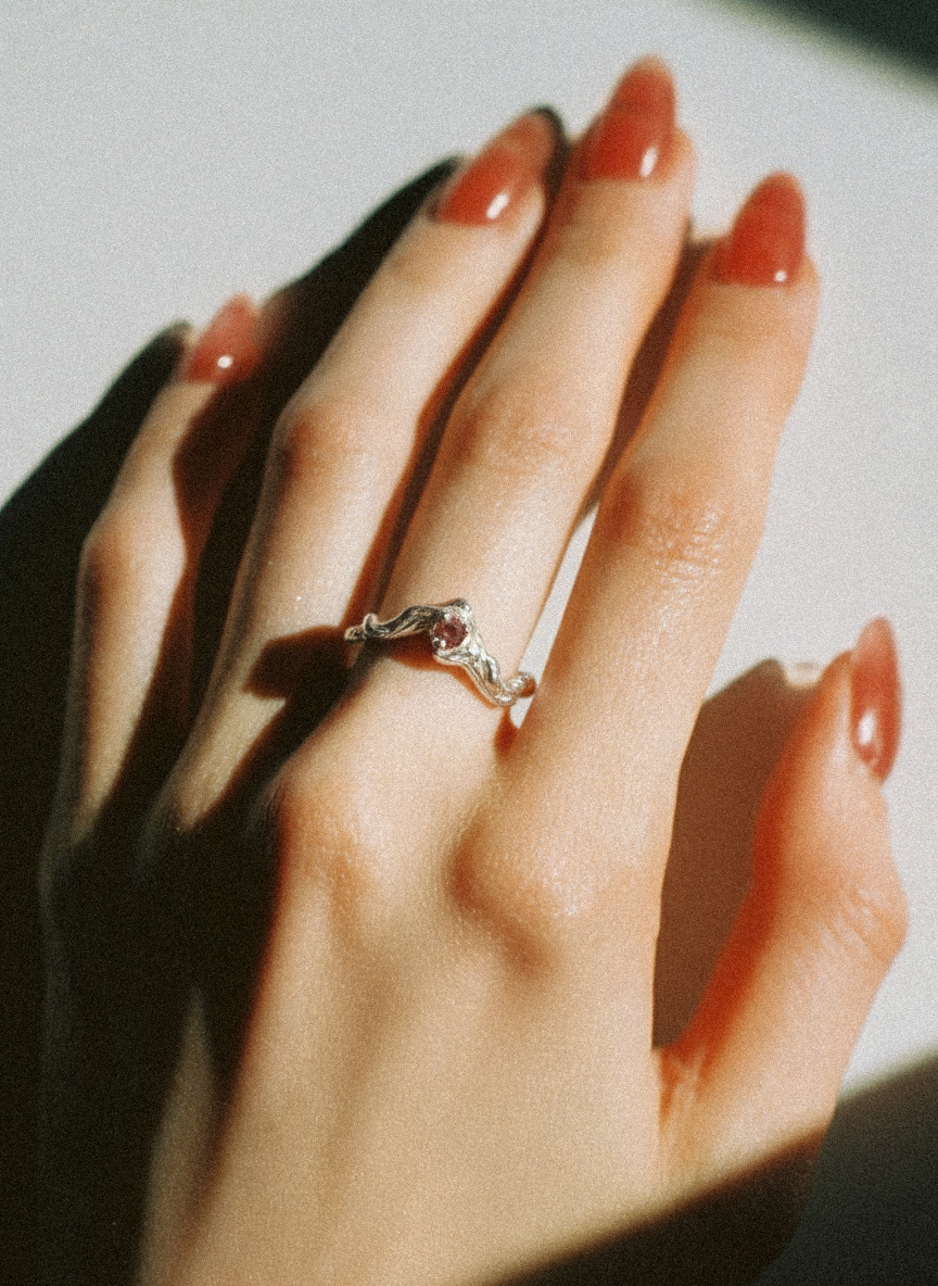 Sterling Silver Ring with Round Cut Rhodolite Garnet | Size 7 1/2