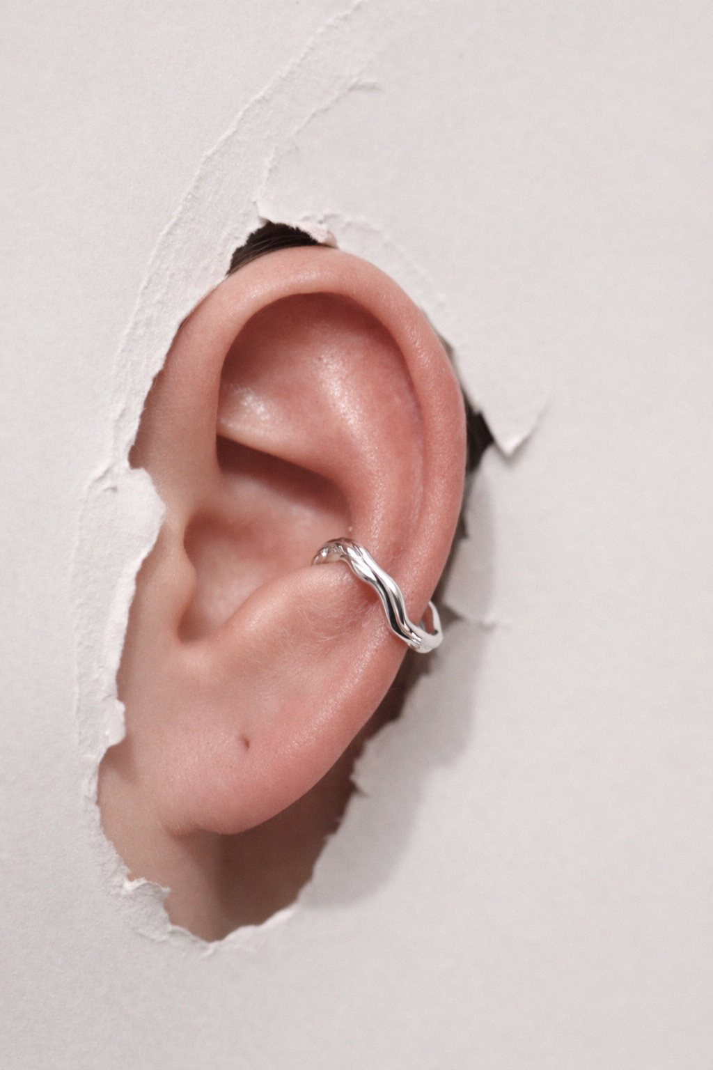 Grounded Arc | Silver Earcuff