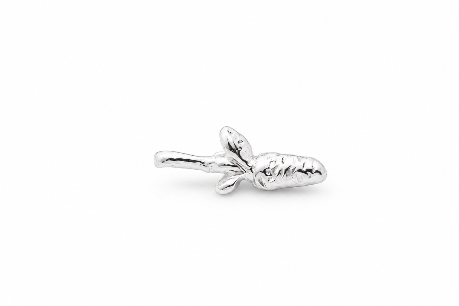 silver-textured-charm-pendant-close-up.png