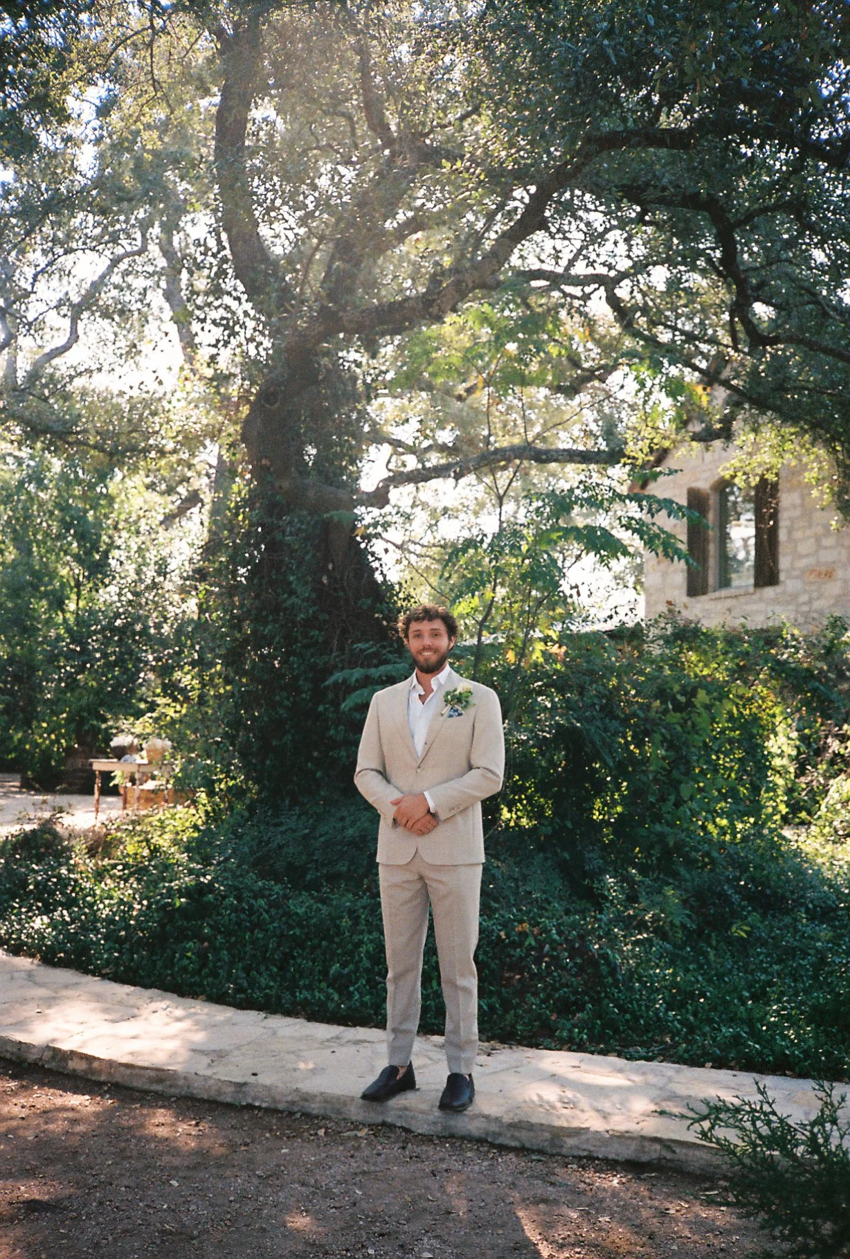 Hudson Bend Ranch Courtyard Outdoor Wedding Photography Austin