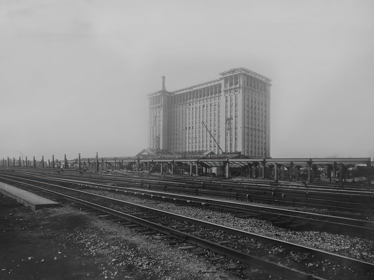 MCS_Exterior-Construction-3_Apr-28-1913_unknown-Edit.jpg