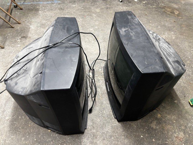 A Deep Dive into Low-Tech Media by FEED Sandbox Artist-in-Residence, Lisa Austin