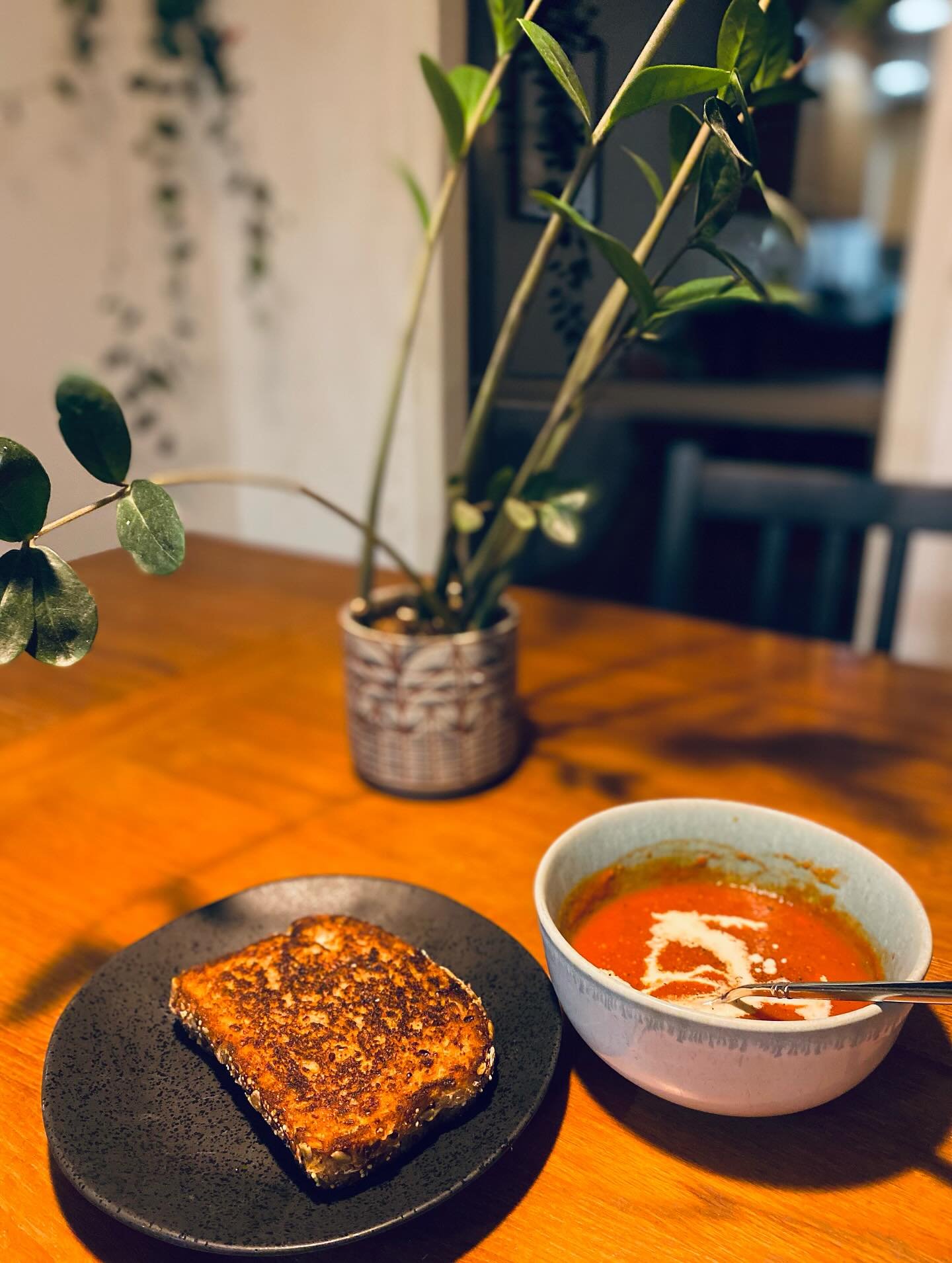 Our families swapped three meals this week. Julia got a free meal because she made food for all us last week!! And Adam&rsquo;s family will be rejoining us next week after an end-of-year hiatus. We made: 

1. Hot chicken sliders with slaw 

2. Chicke